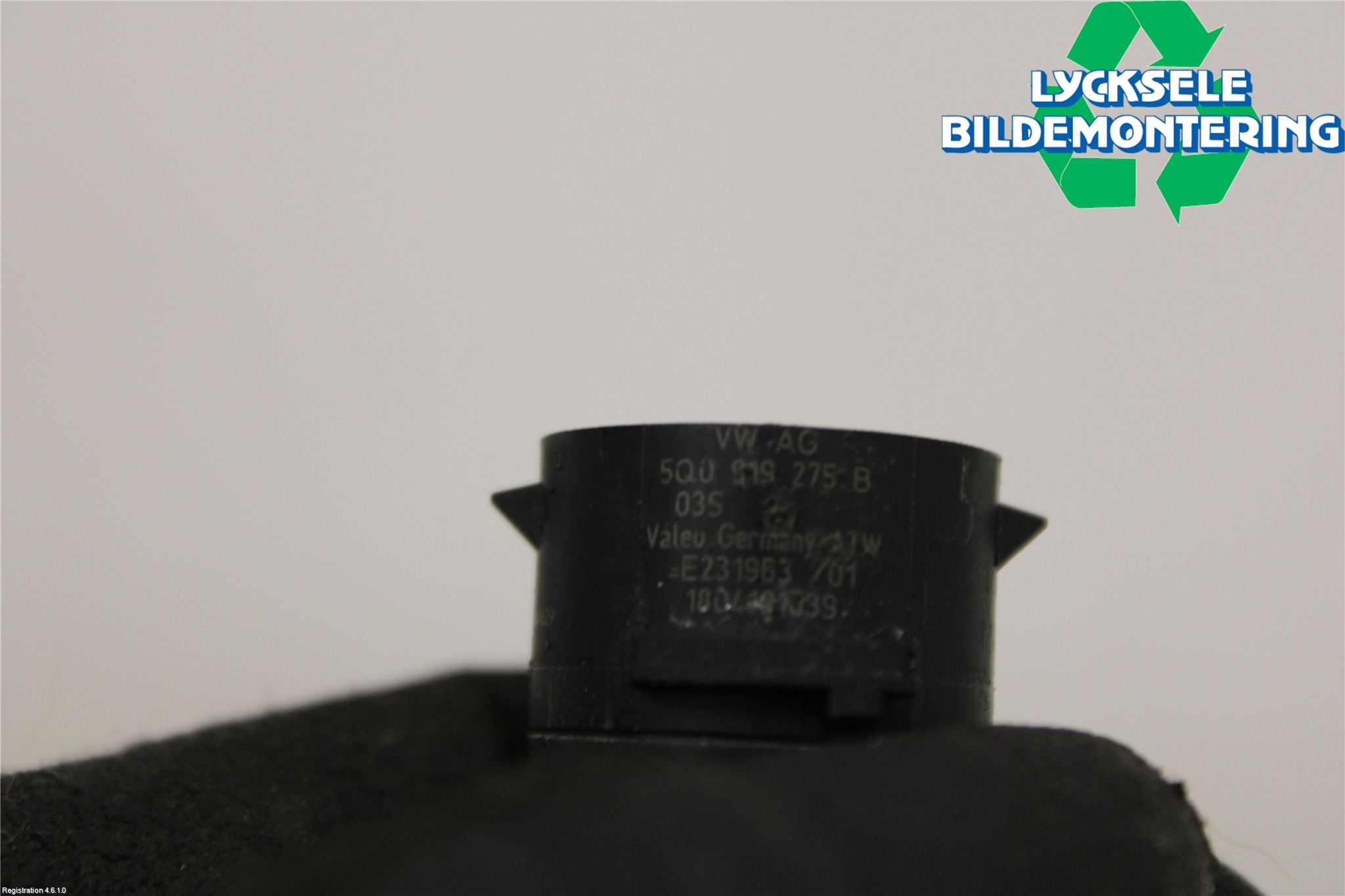 Audi A6 F2/C8 19- Parkeringshjälp Backsensor