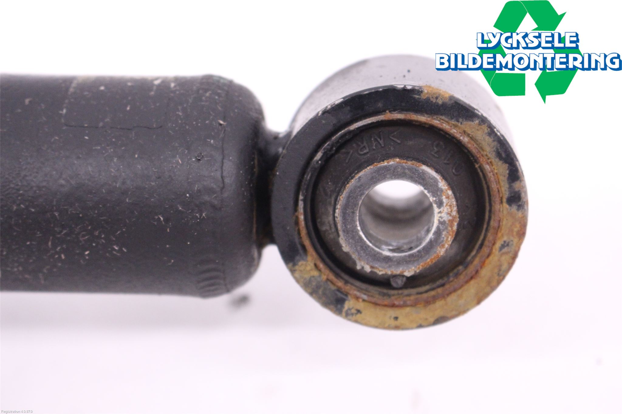 Isuzu D-MAX Fjäderben Fram Höger