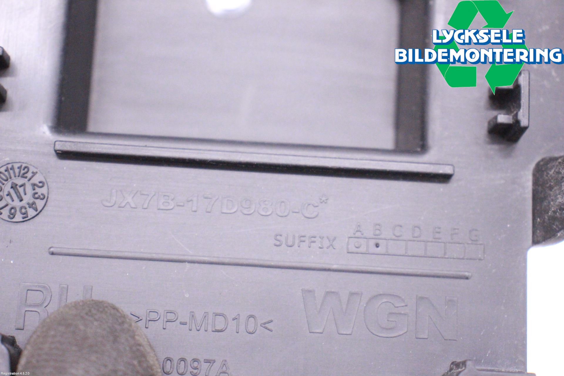 Ford FOCUS 19- Stötfångarfäste Bak Hö