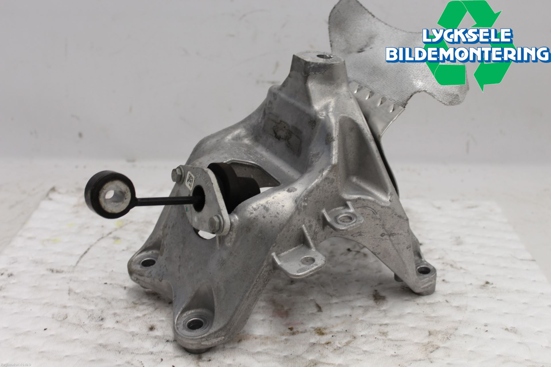 Audi Q5/SQ5 17- Motorfäste