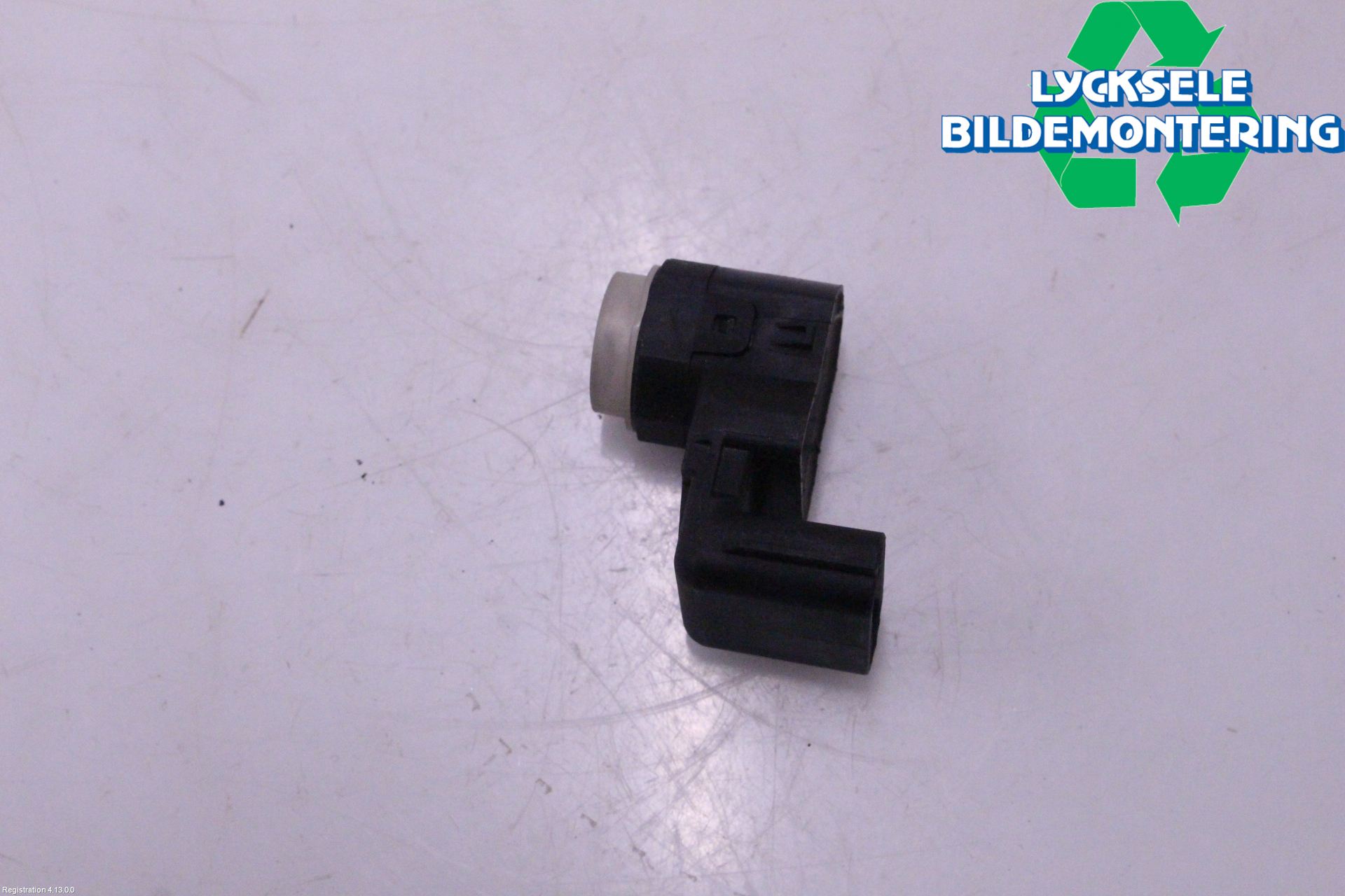Hyundai i40 16-18 Parkeringshjälp Frontsensor