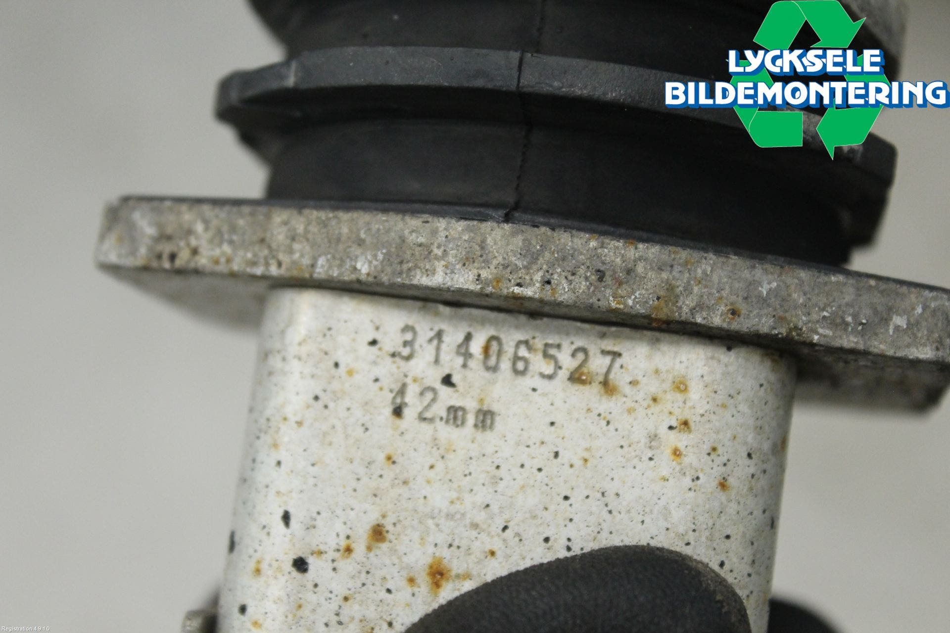 Volvo V90 17->> Bladfjäderhänke Bak