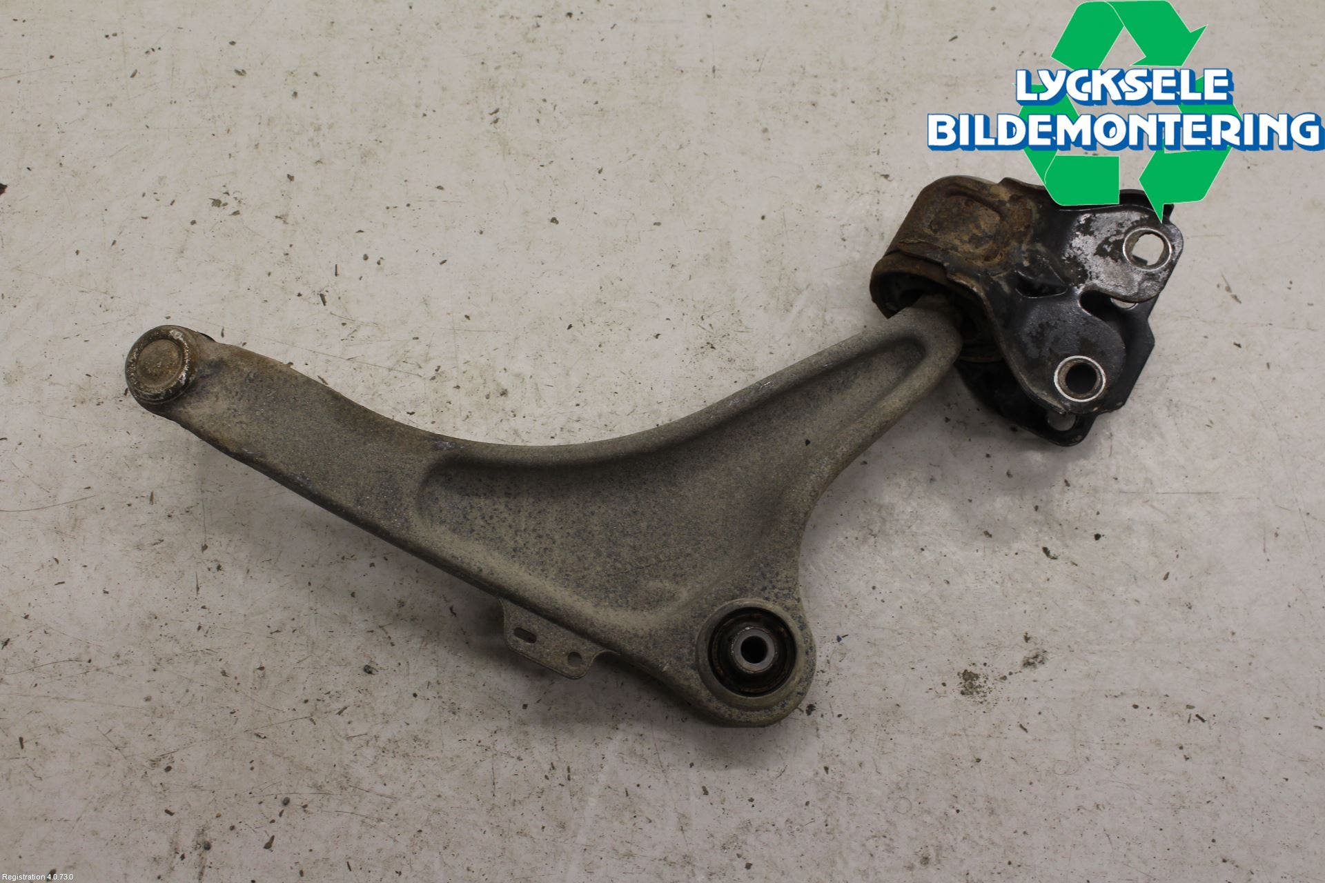 Volvo V70 08-13 Bärarm Fram Undre Vä