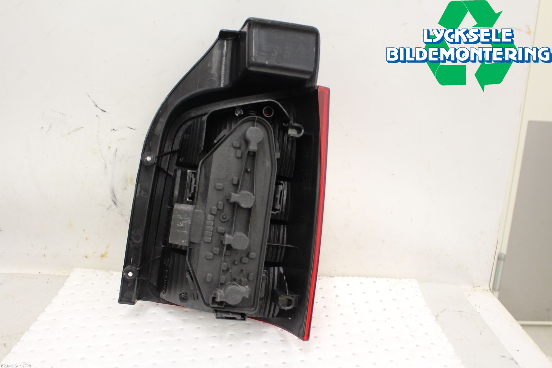 Volkswagen VW TRANSP/CARAVELLE (T5) 04-15 Bakljus Vänster
