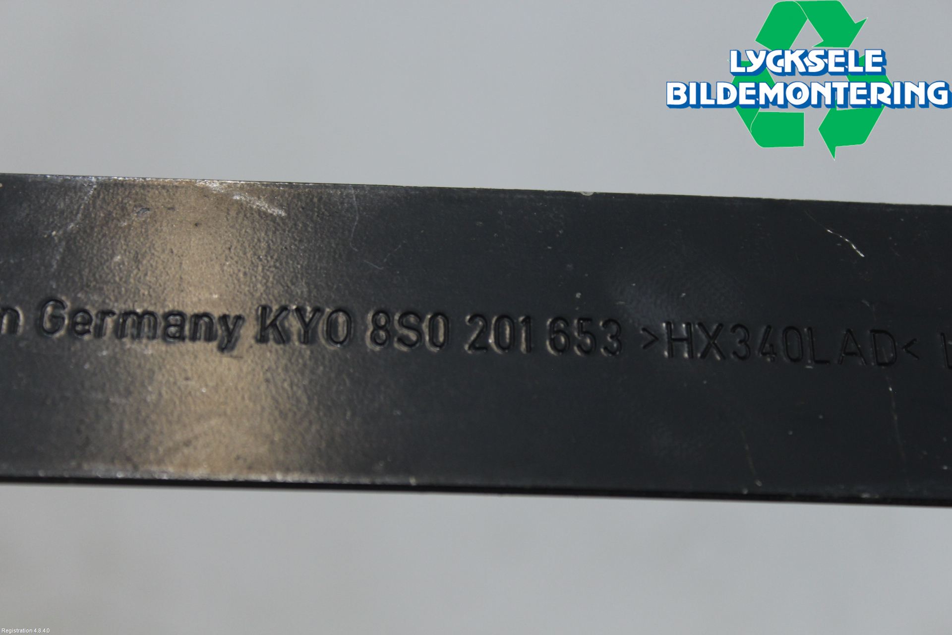 Volkswagen VW T-ROC 18- Bränsletanksband