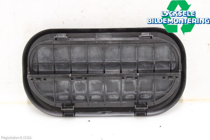 Volkswagen VW ID.4 21- Ventilationsutsläpp Bak