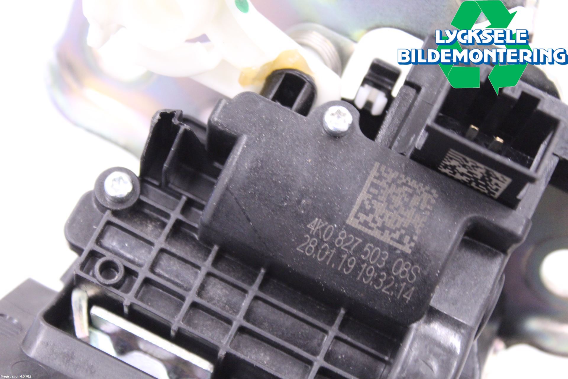 Audi A6 F2/C8 19- Låskista Baklucka