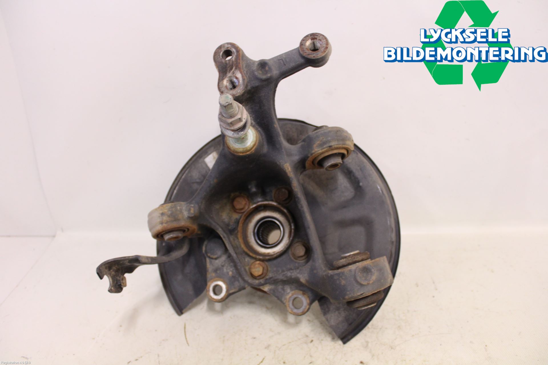 Toyota C-HR 16-23 Hjullagerhus-Spindel Vä B