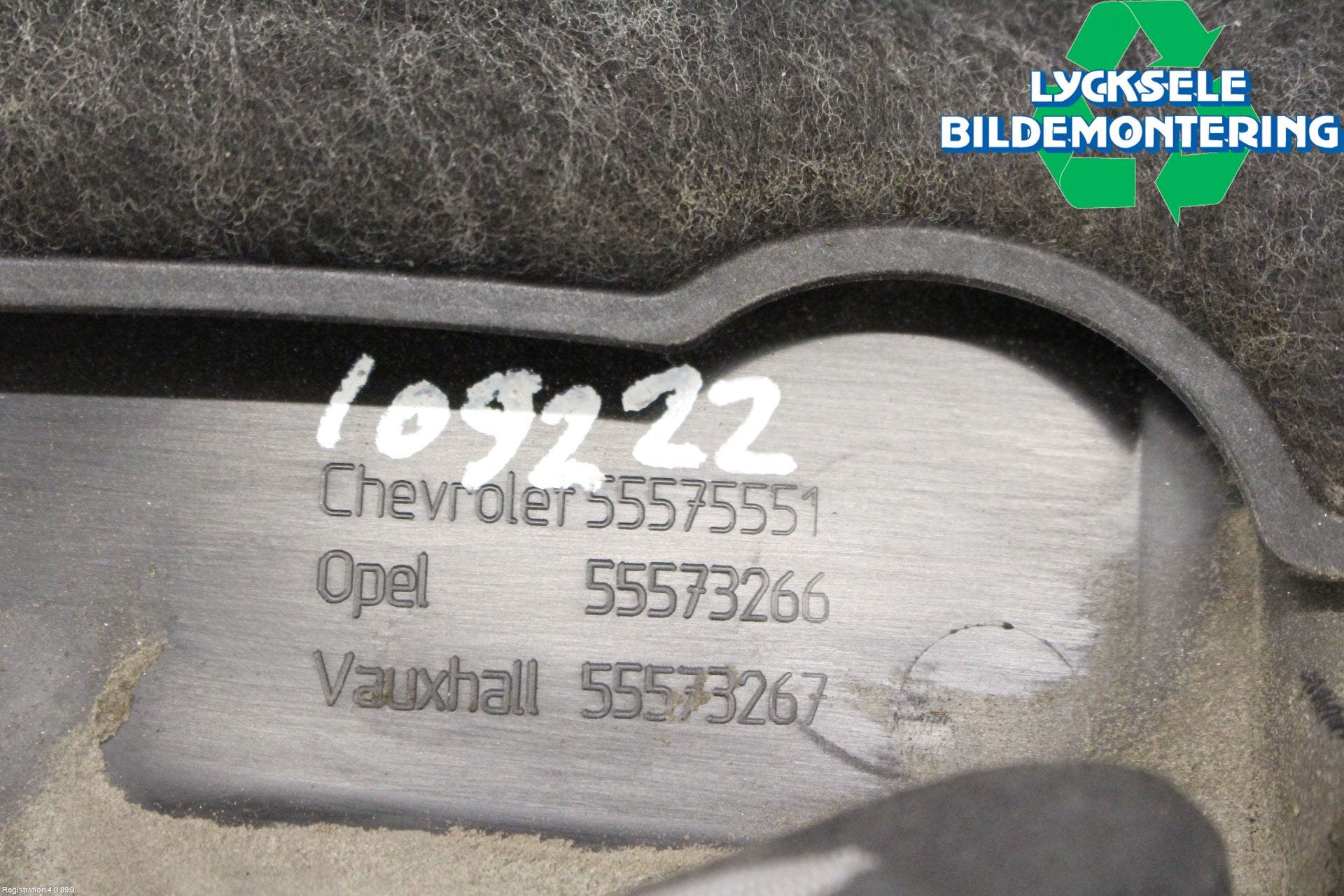 Opel ASTRA J 10-15 Motorkåpa