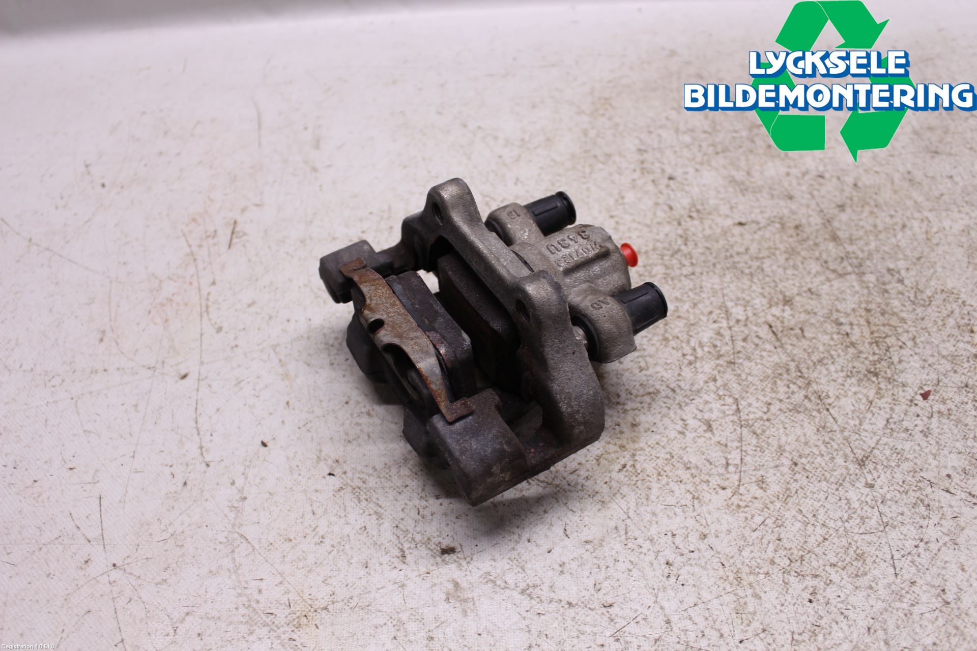 BMW 1 F20/F21 11-19 Bromsok Bak Vänster