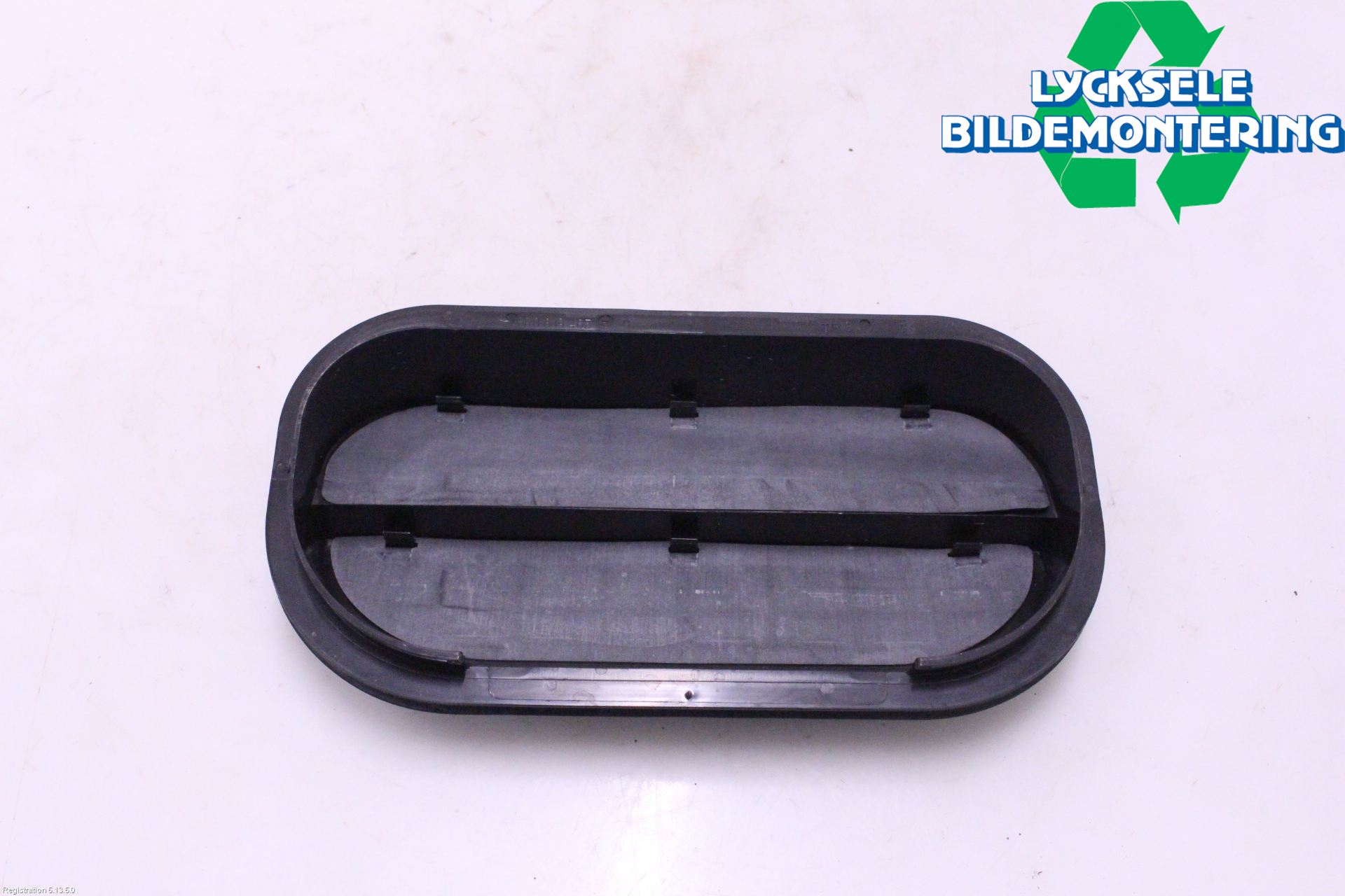 Volkswagen VW ID.4 21- Ventilationsutsläpp Bak