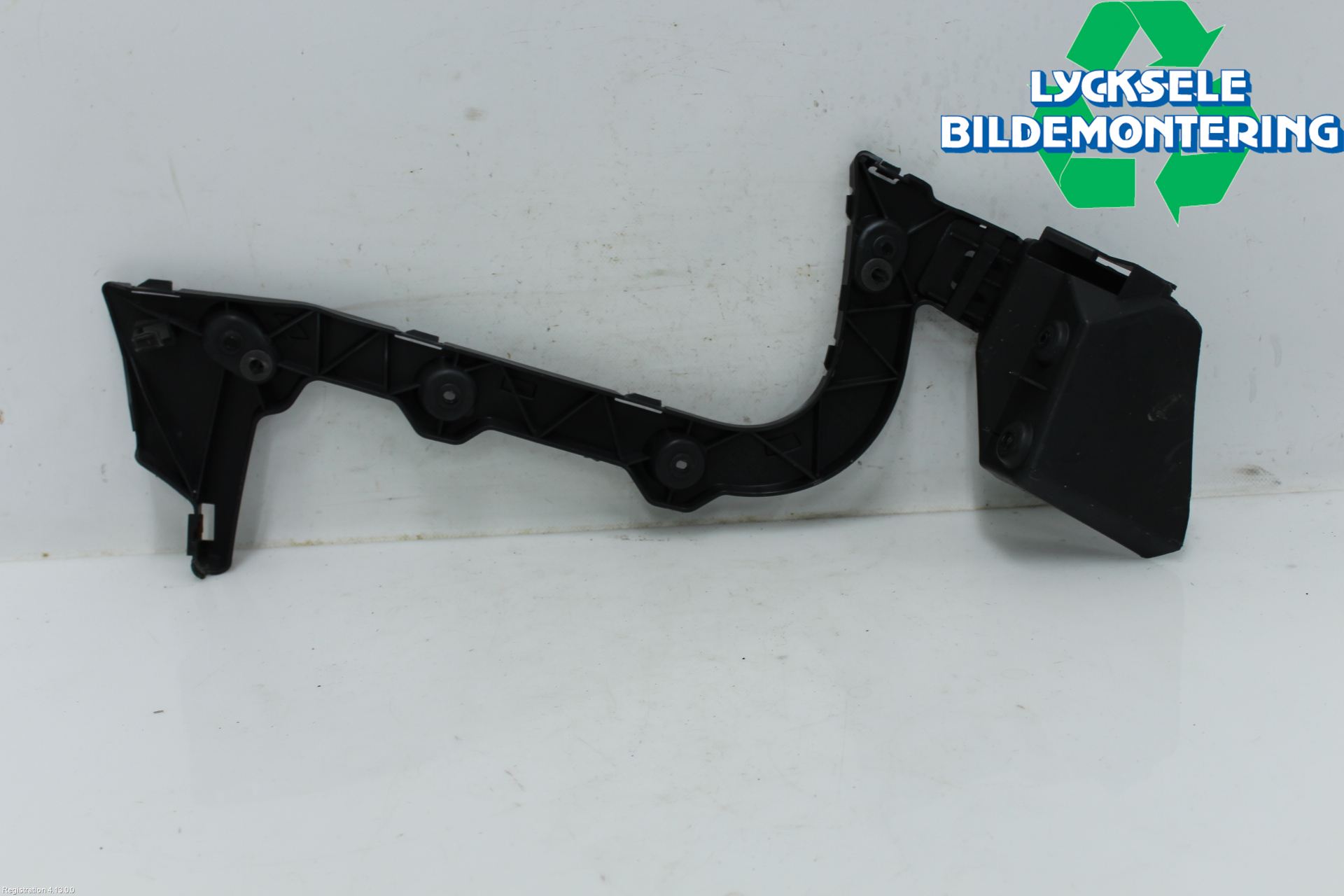 Ford FOCUS 15-18 Stötfångarfäste Bak Hö