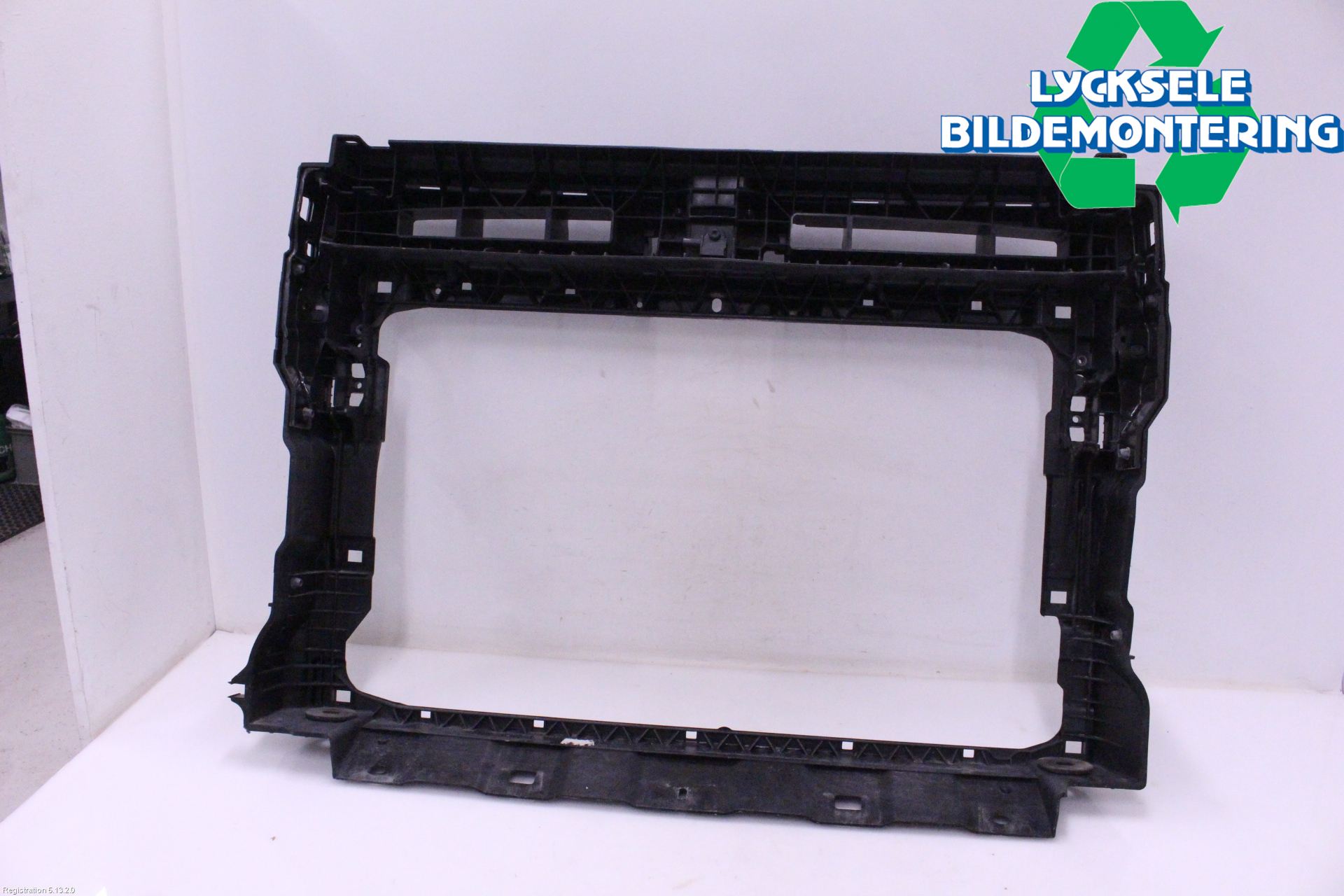 Volkswagen VW TIGUAN 16-24 Frontplåt