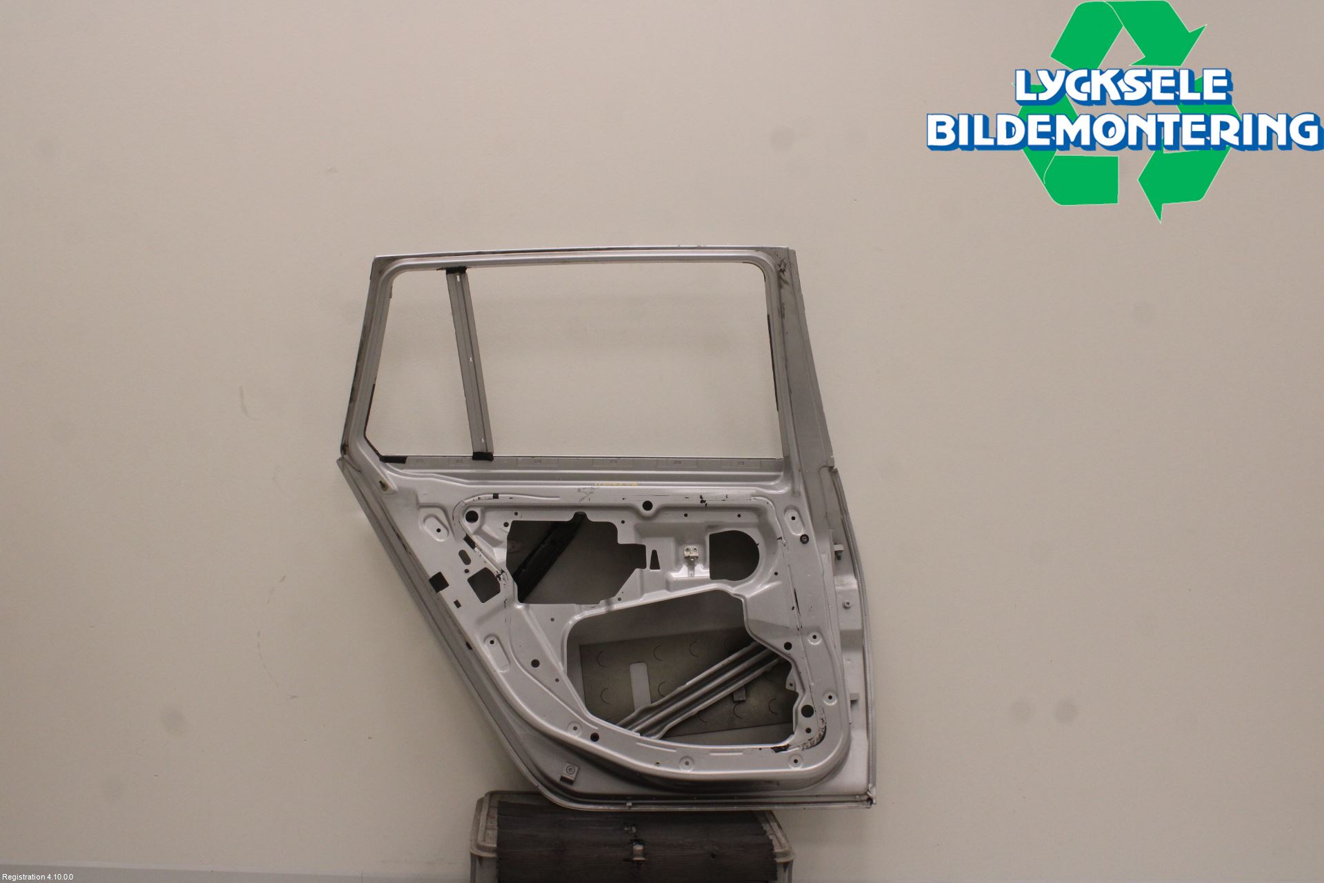 BMW 5 E60/61 Sed/Tou 02-10 Dörr Bak Vänster
