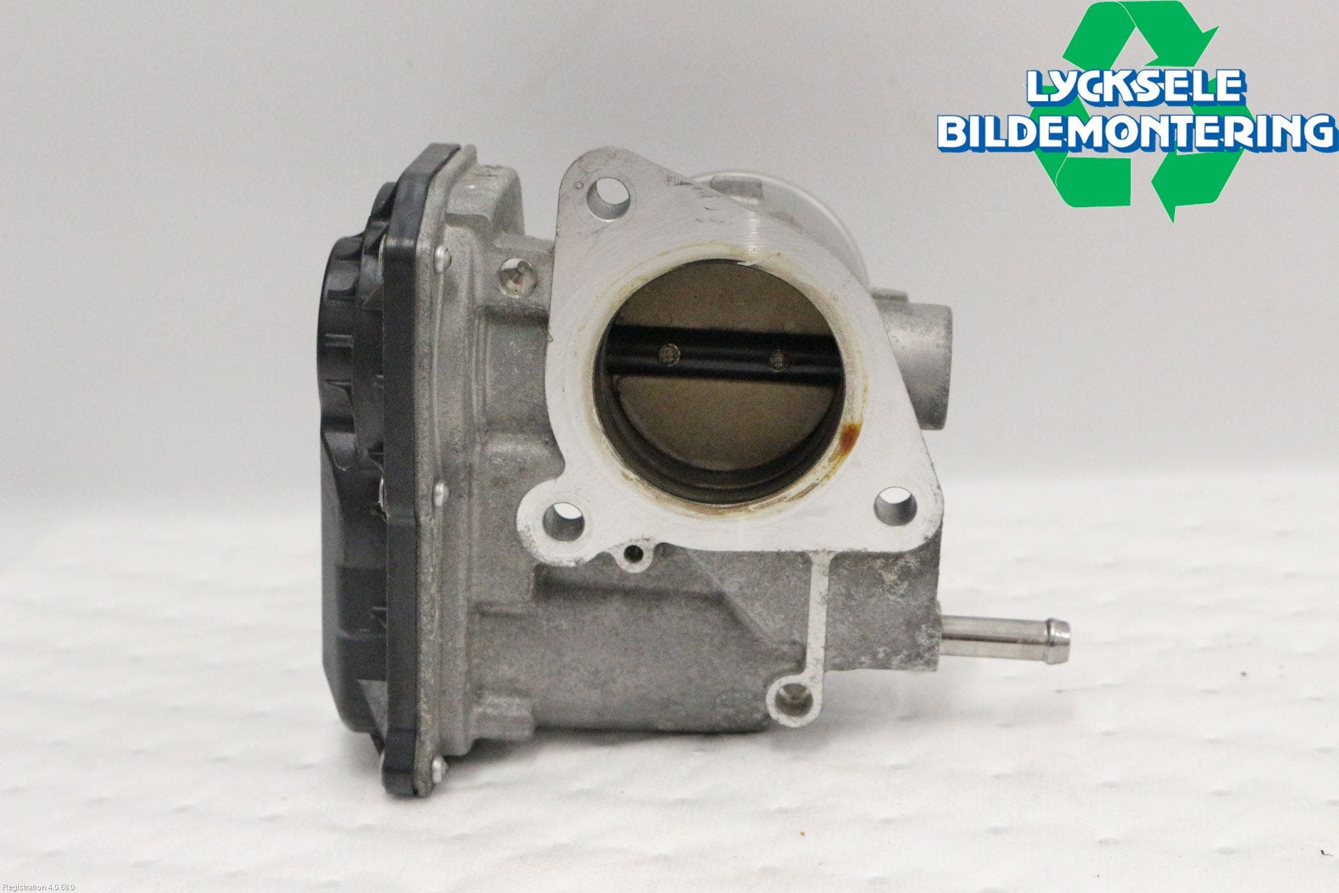 Toyota YARIS XP130 12-14 Injspjällhus