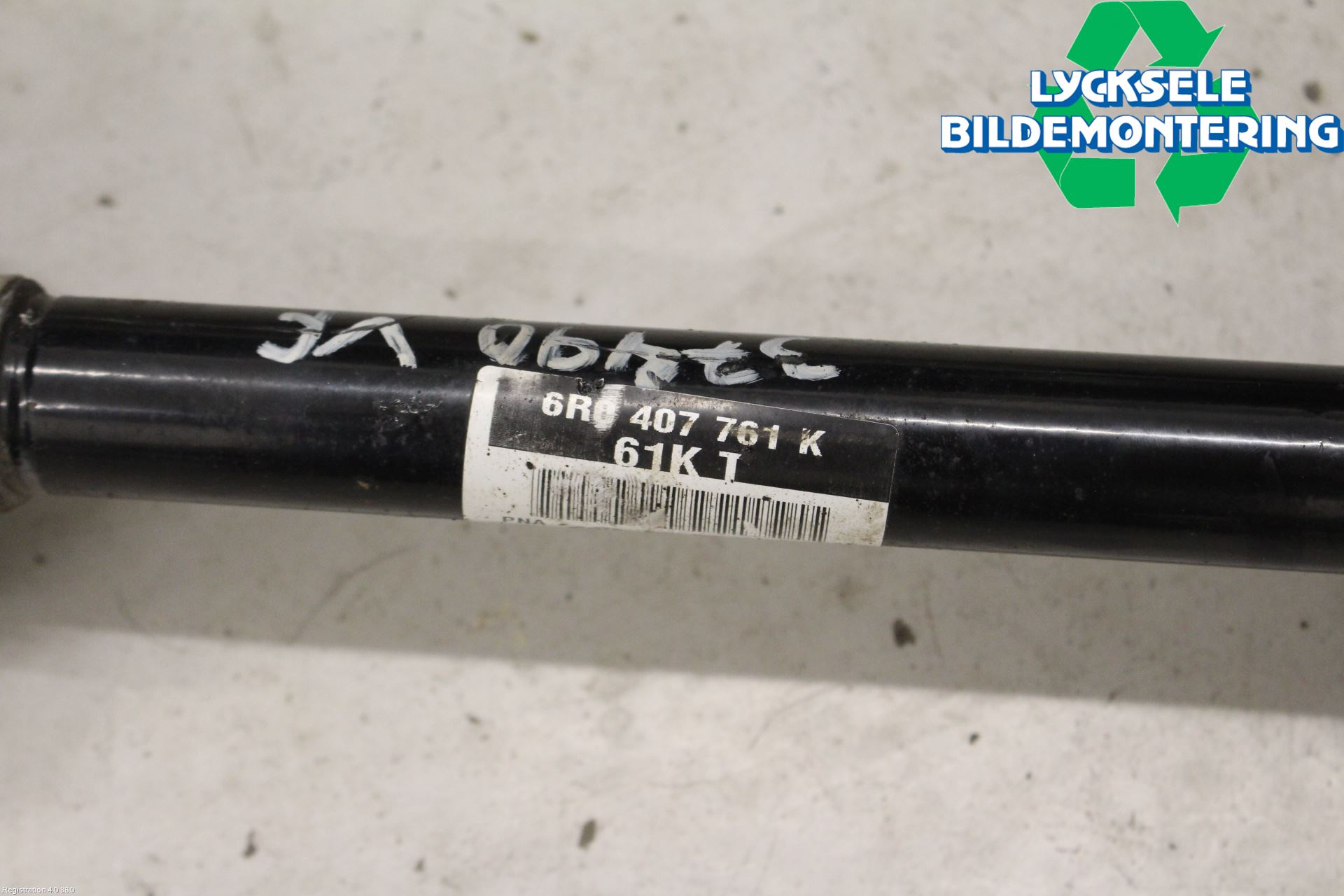 Volkswagen VW POLO 10-17 Drivaxel Fram Vänster
