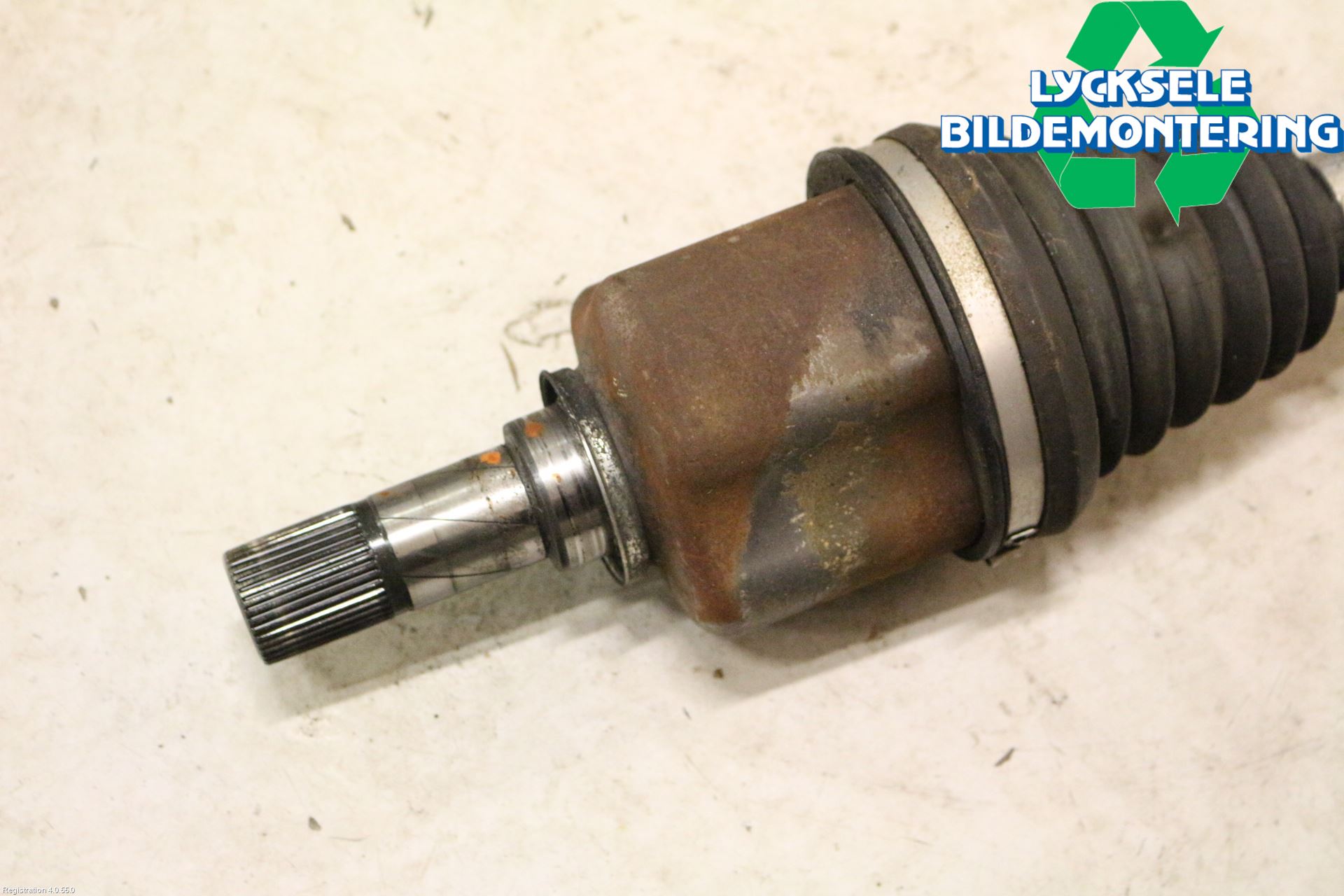 Mercedes-Benz MB VITO/V-KLASS (W640,W447,W448) 14- Drivaxel Fram Vänster