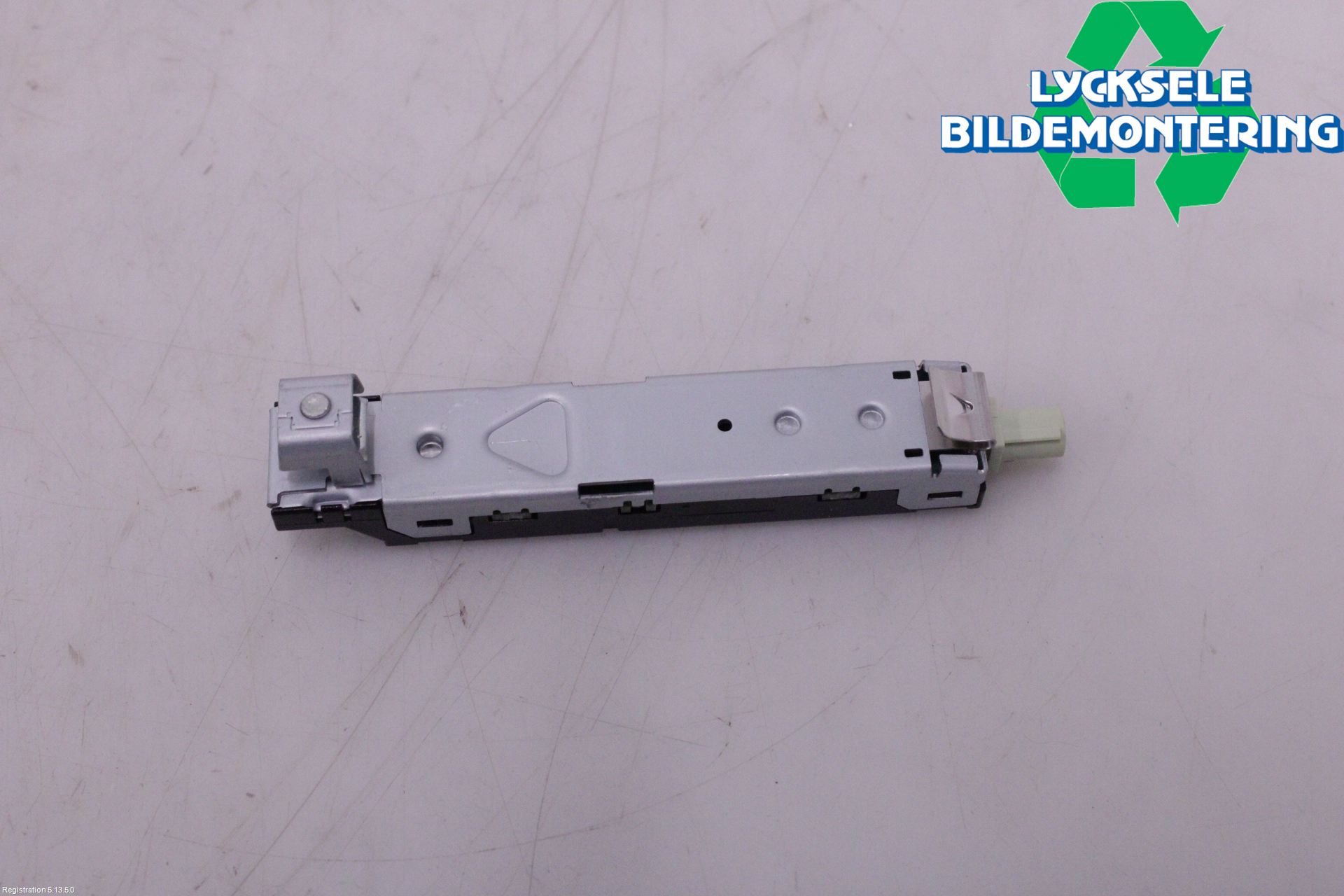 Volkswagen VW TOUAREG CR 18- Antennförstärkare