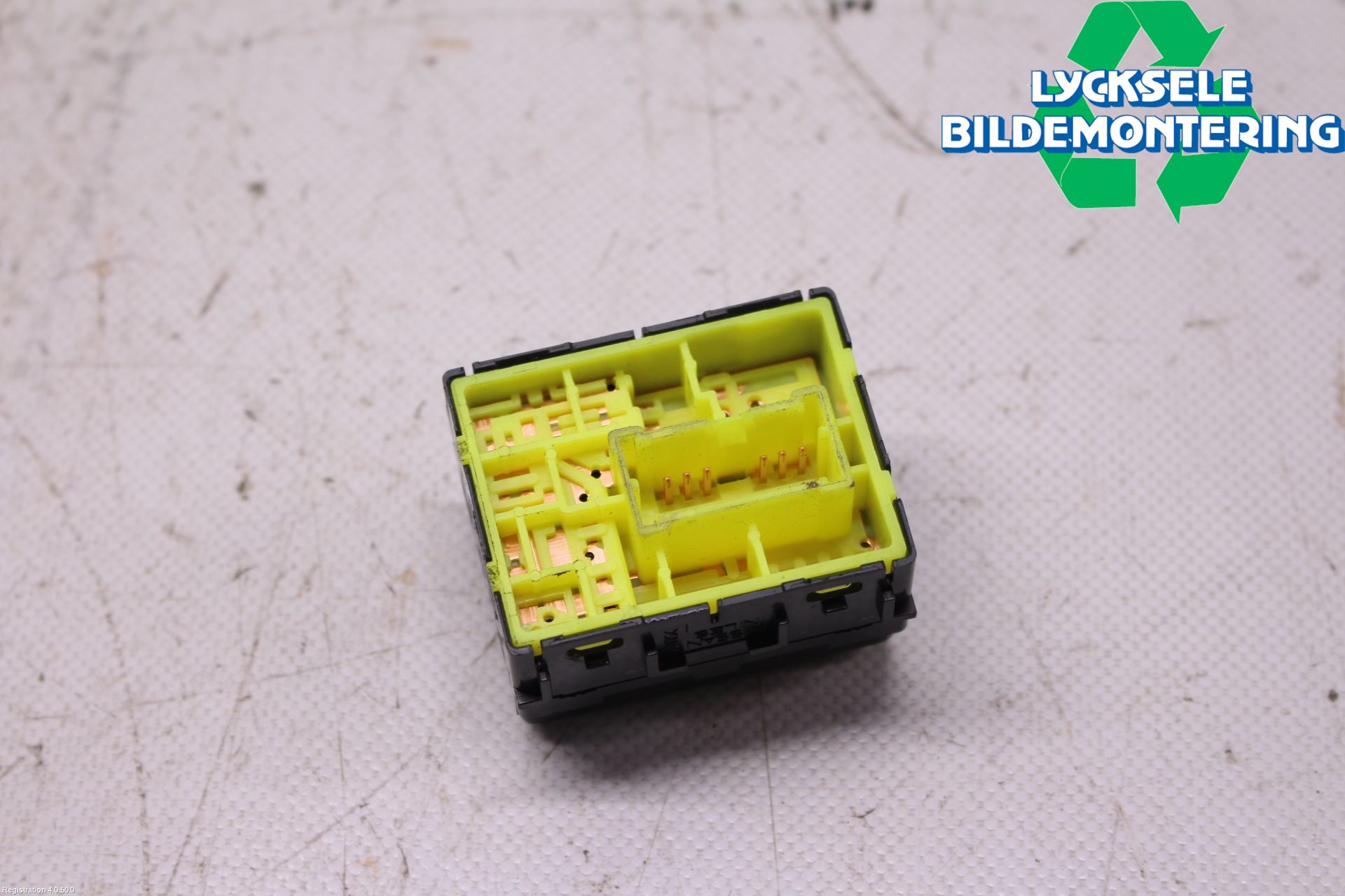 Nissan NAVARA 05-16 Strömställare Spegel