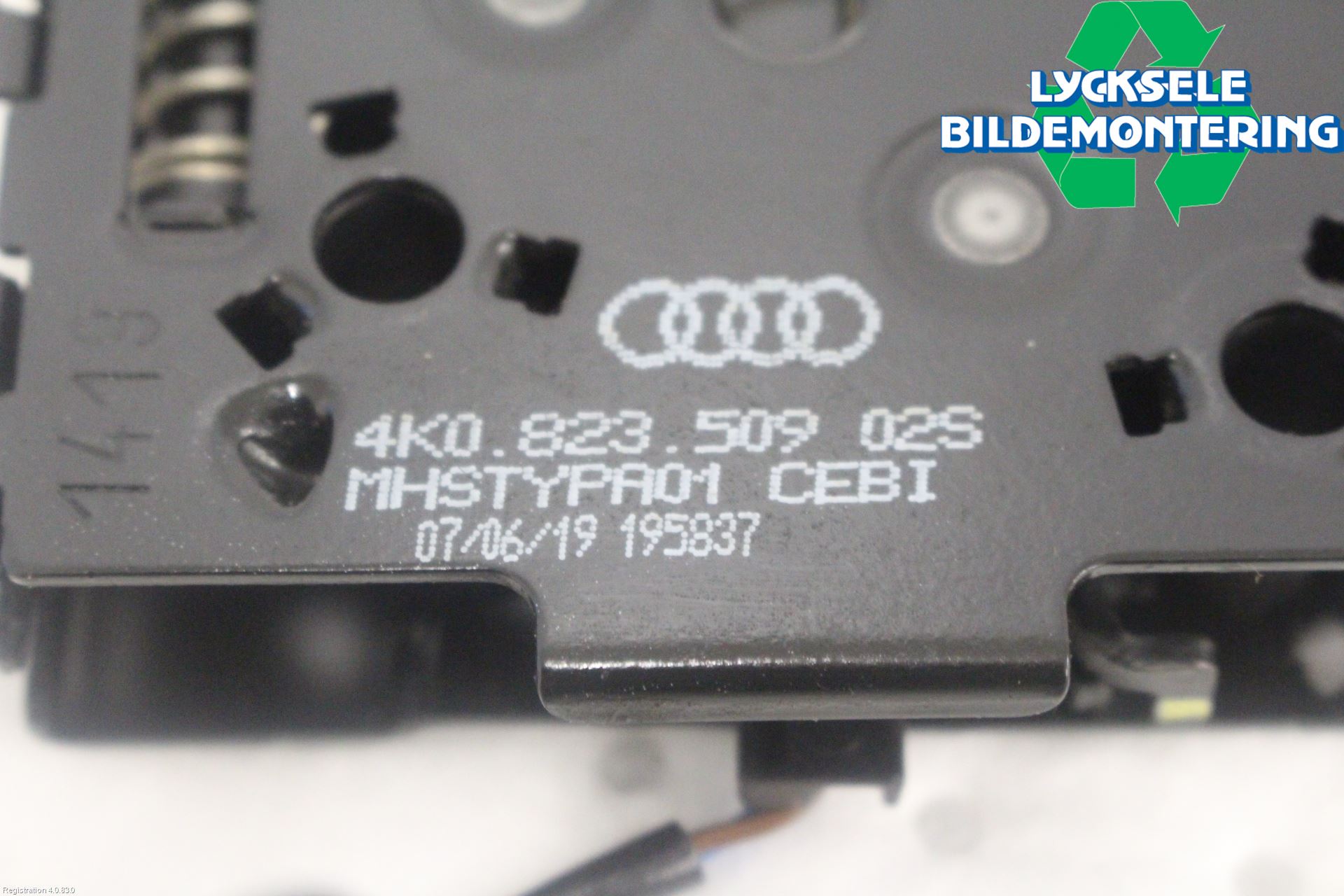 Audi A6 F2/C8 19- Huvlås