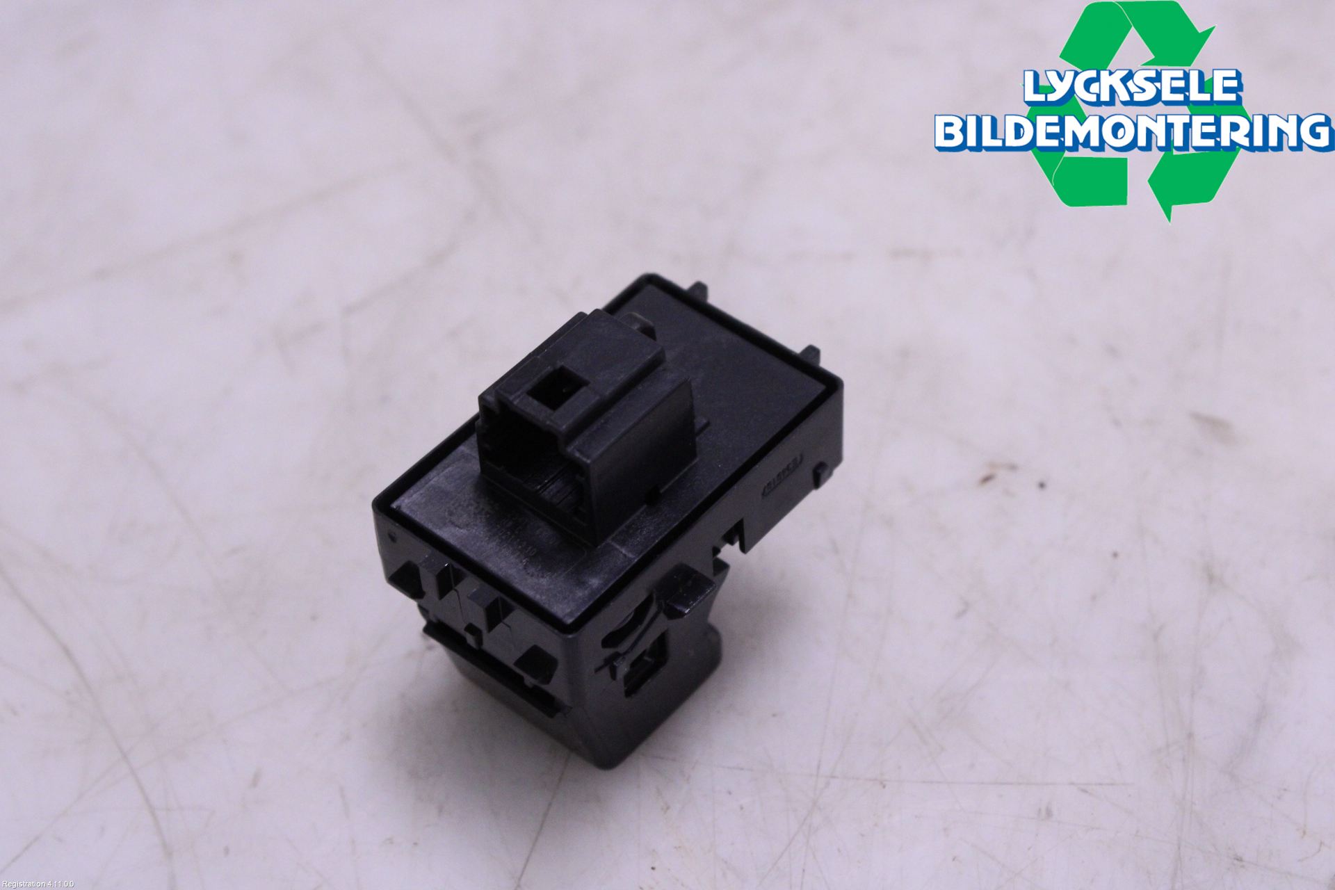 Nissan QASHQAI 21- Strömställare Elhiss