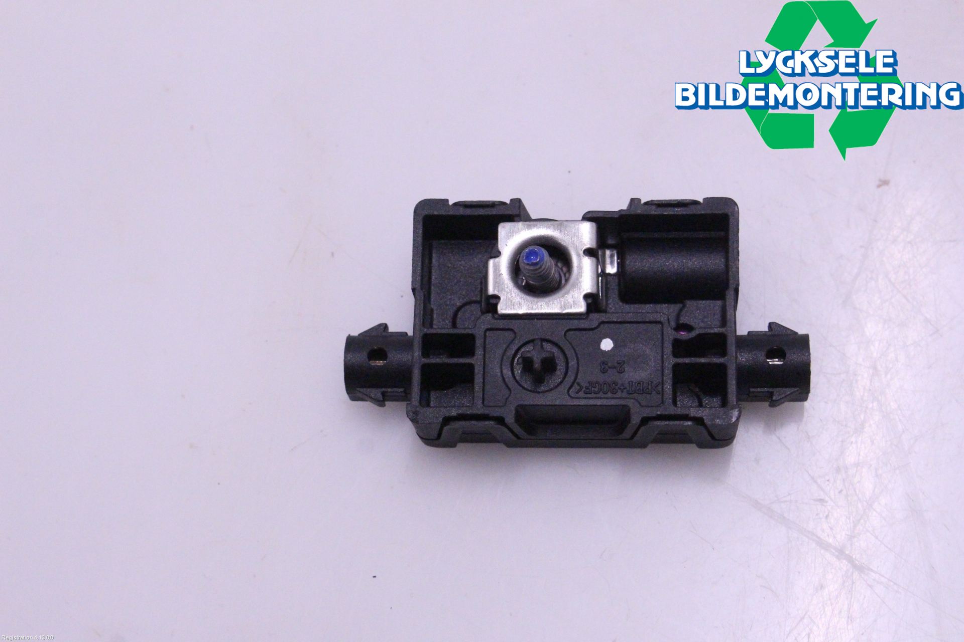 BMW 5 G30/G31/F90 17-23 Antennförstärkare