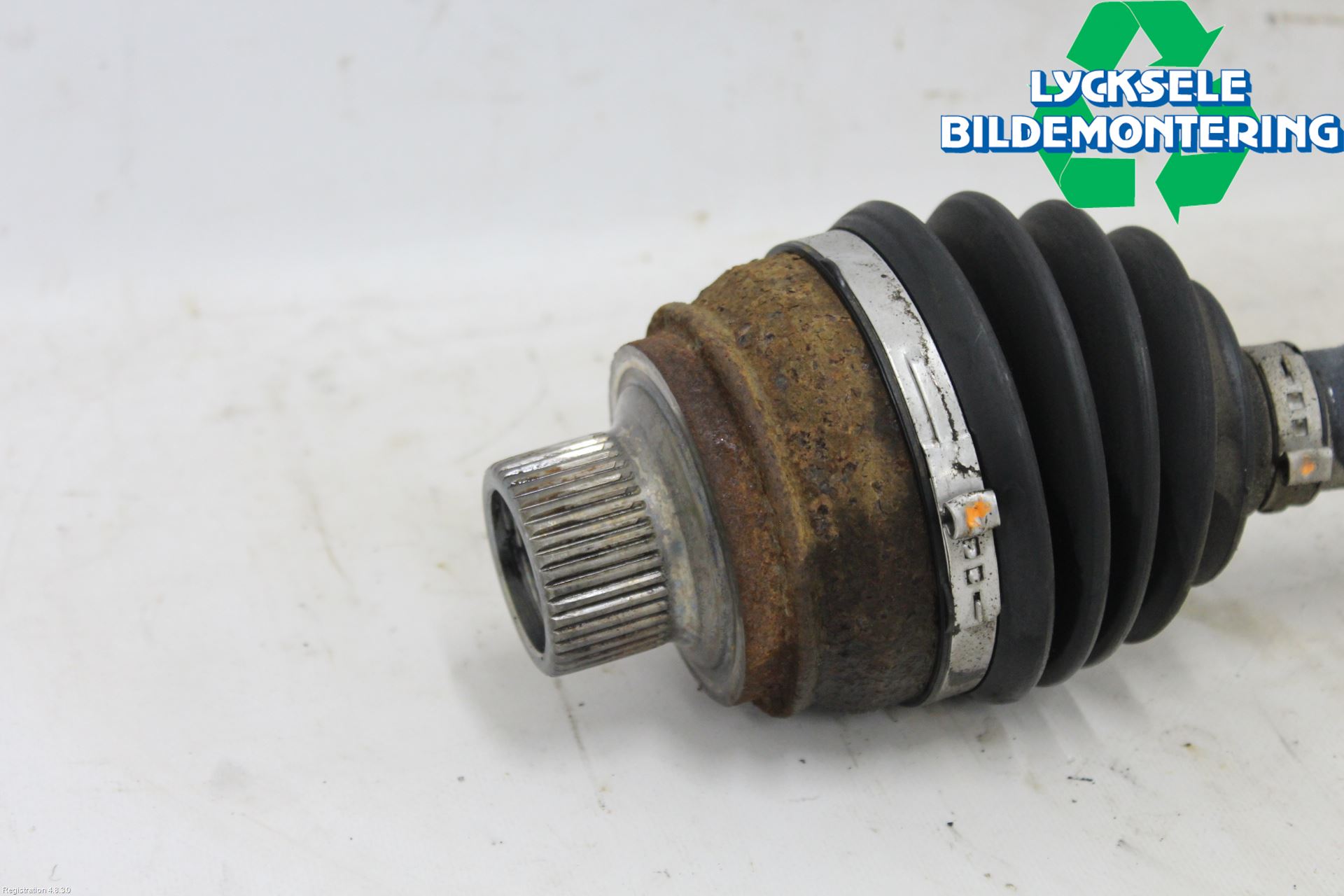Audi A6 ALLROAD 12-18 Drivaxel Fram Höger