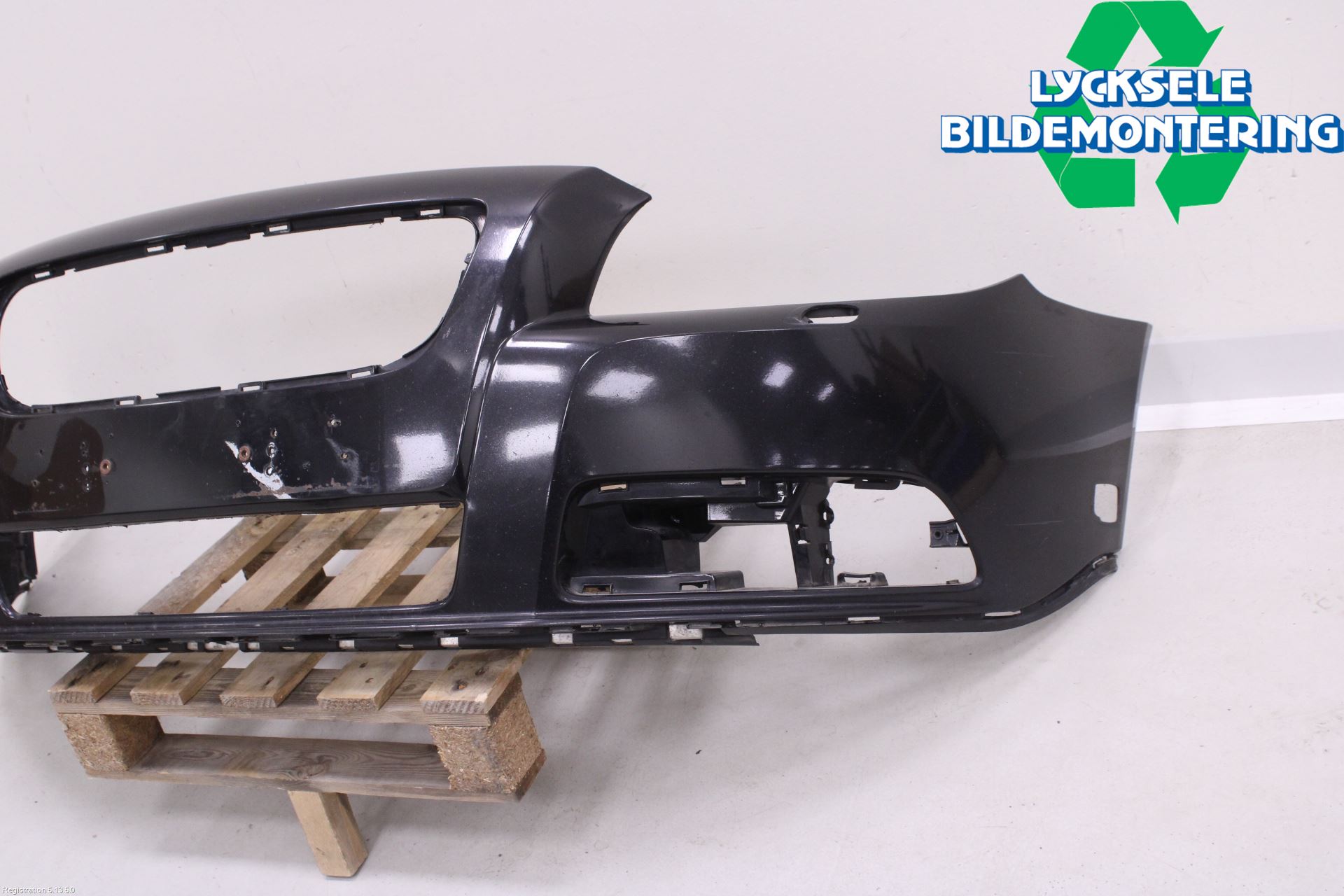 Volvo V70 08-13 Stötfångarbeklädnad Fram