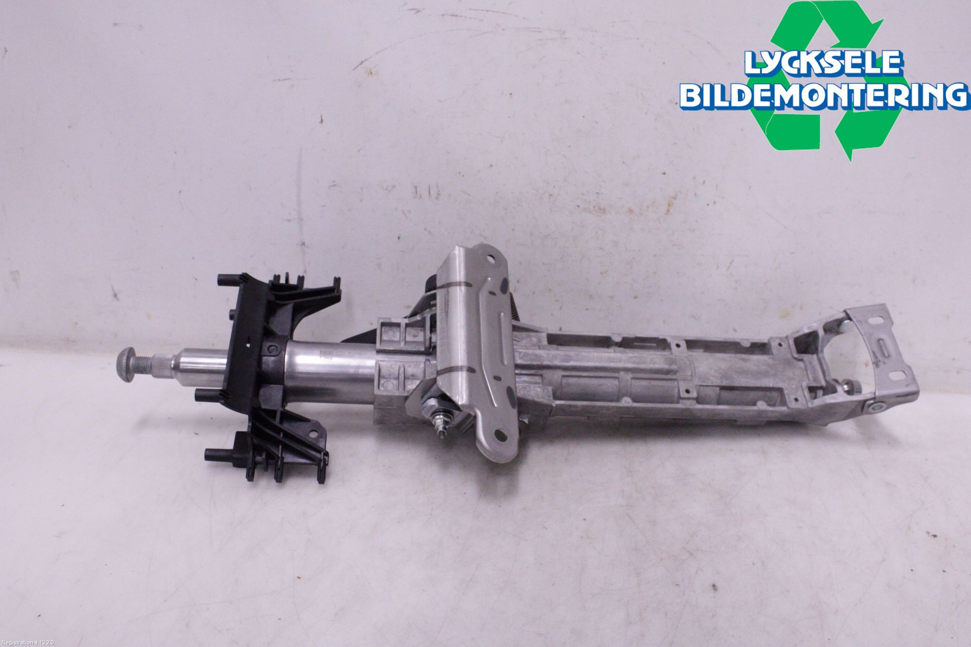 BMW 5 G30/G31/F90 17-23 Rattaxelagg Justerbart