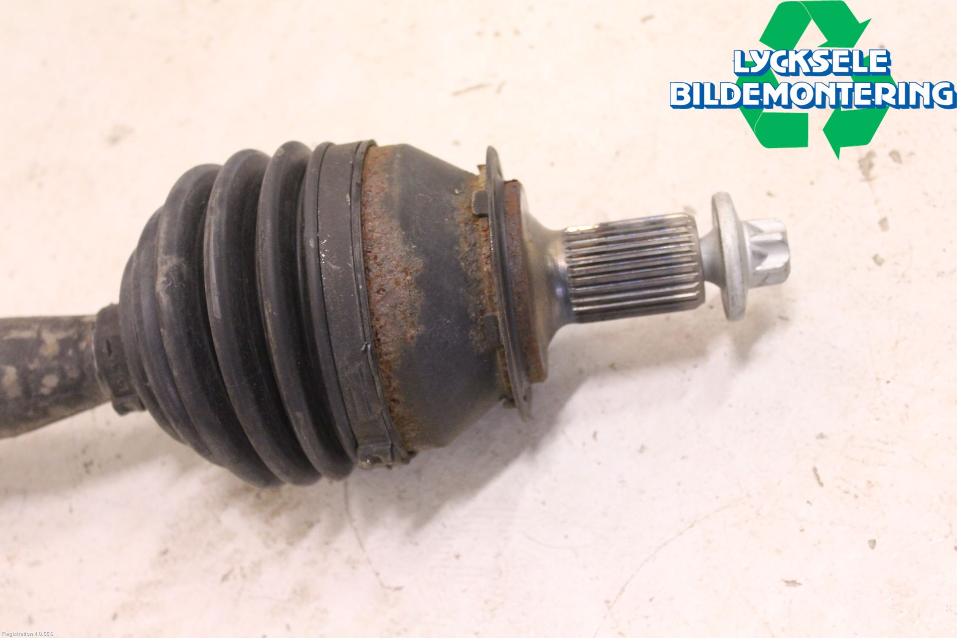 Mercedes-Benz MB CLA-KLASS (C117/X117) 13-19 Drivaxel Fram Vänster