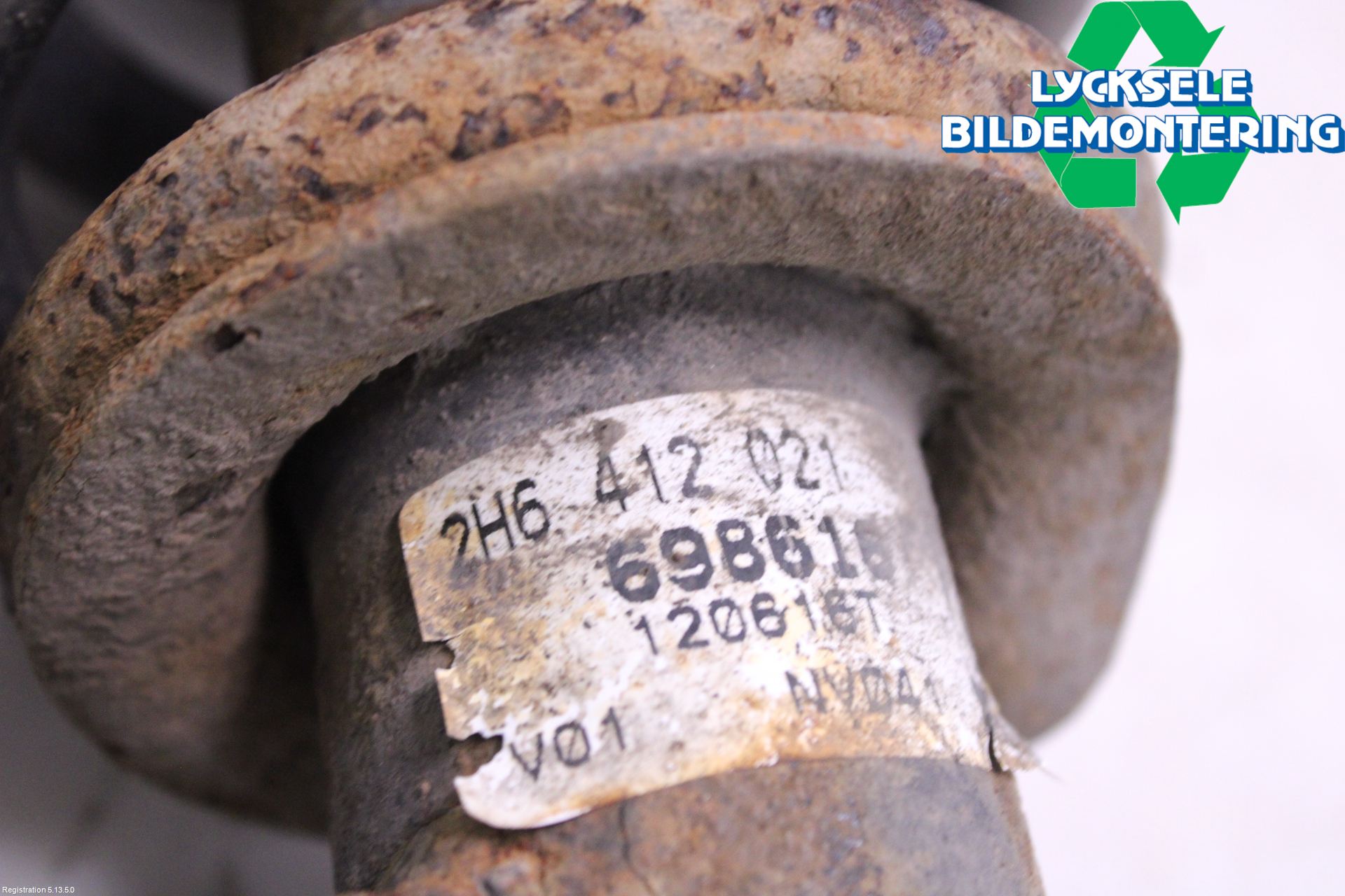 Volkswagen VW AMAROK 2H 10-22 Fjäderben Fram Höger