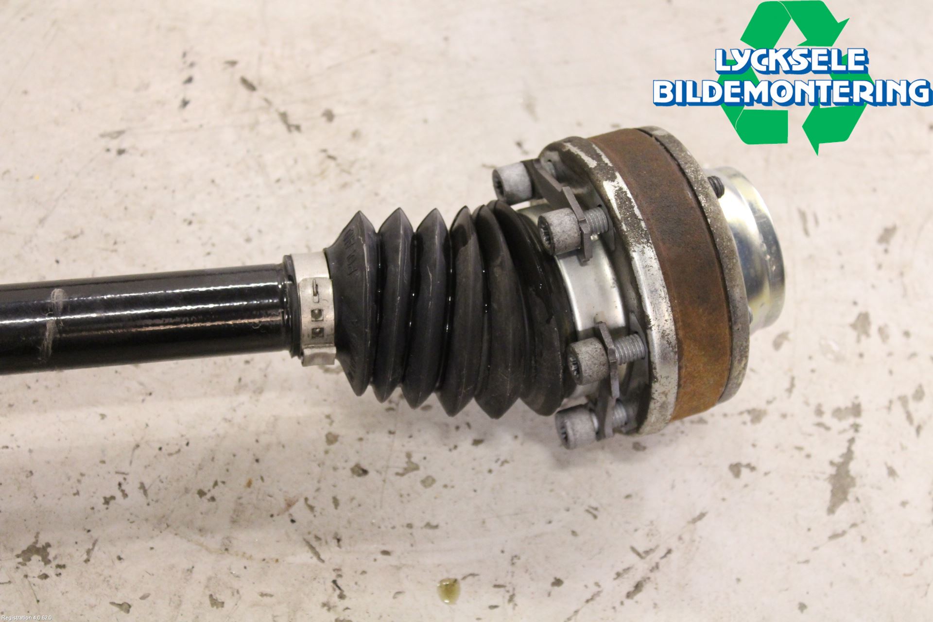 Volkswagen VW TIGUAN 16-24 Drivaxel Bak Höger