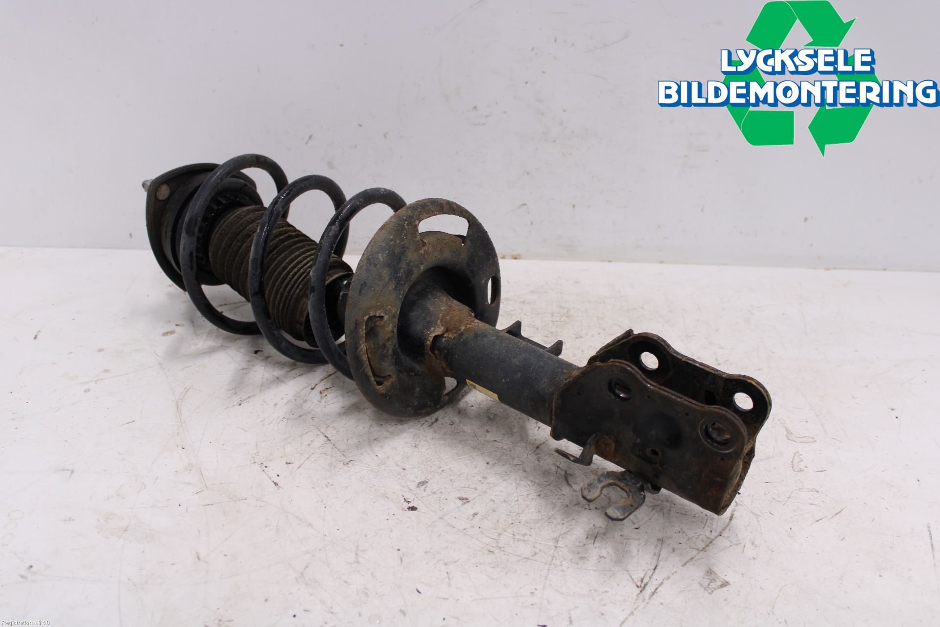 Mazda 3 III 14-19 Fjäderben Fram Vänster