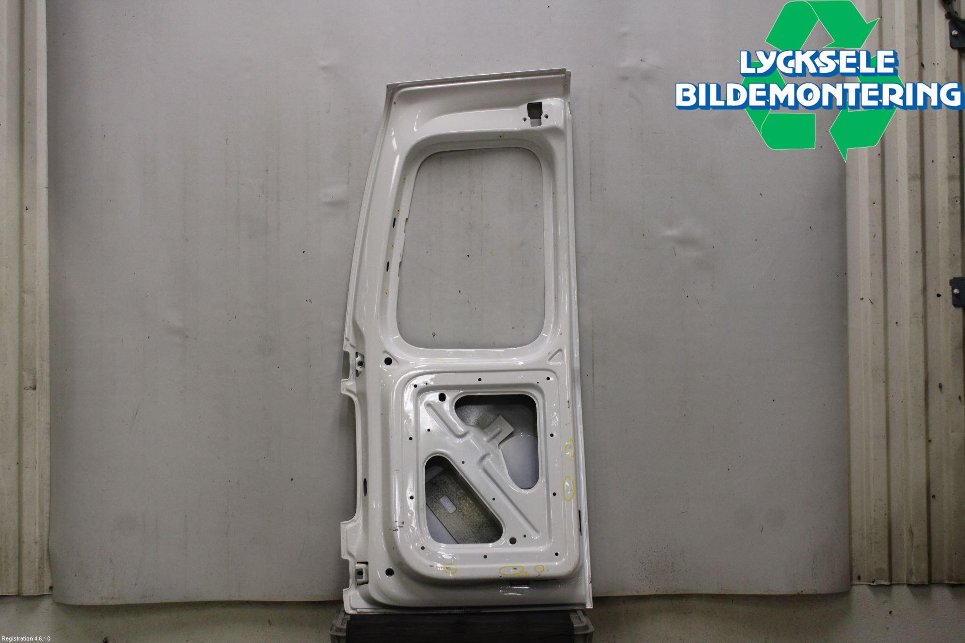 Volkswagen VW CADDY 16-20 Dörr Bak Van-Skåp Höger