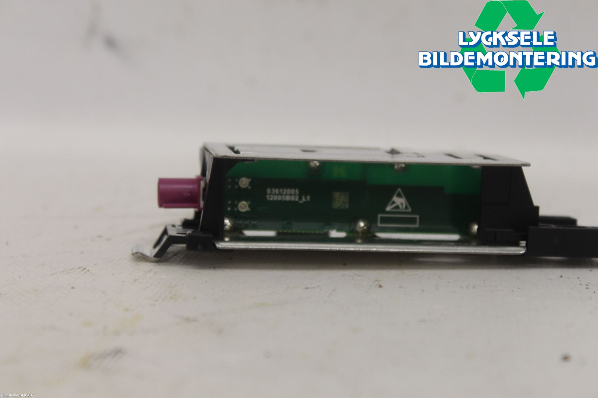 Ford MUSTANG Mach-E 21- Antenn