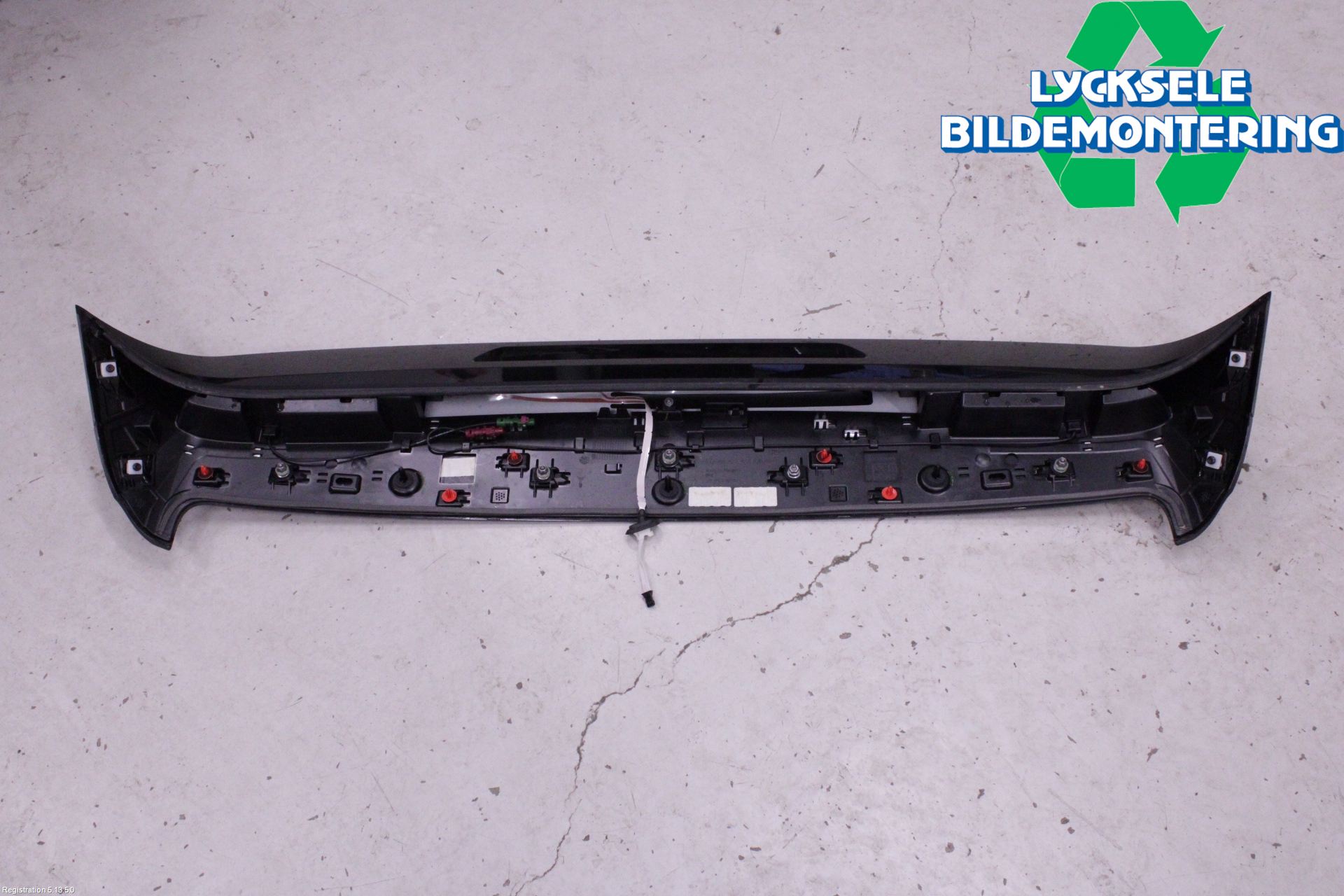 Volkswagen VW TOUAREG CR 18- Spoiler Baklucka
