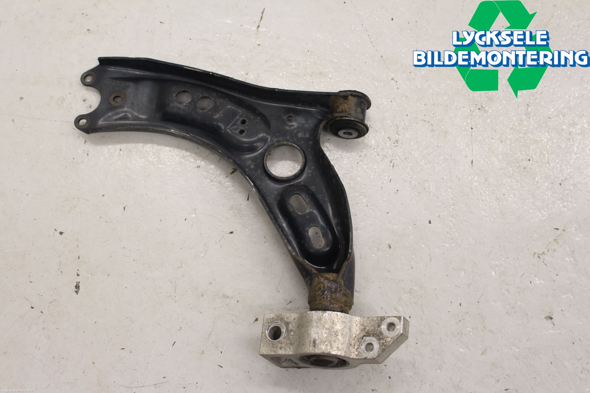 Volkswagen VW TIGUAN 07-16 Bärarm Fram Undre Hö