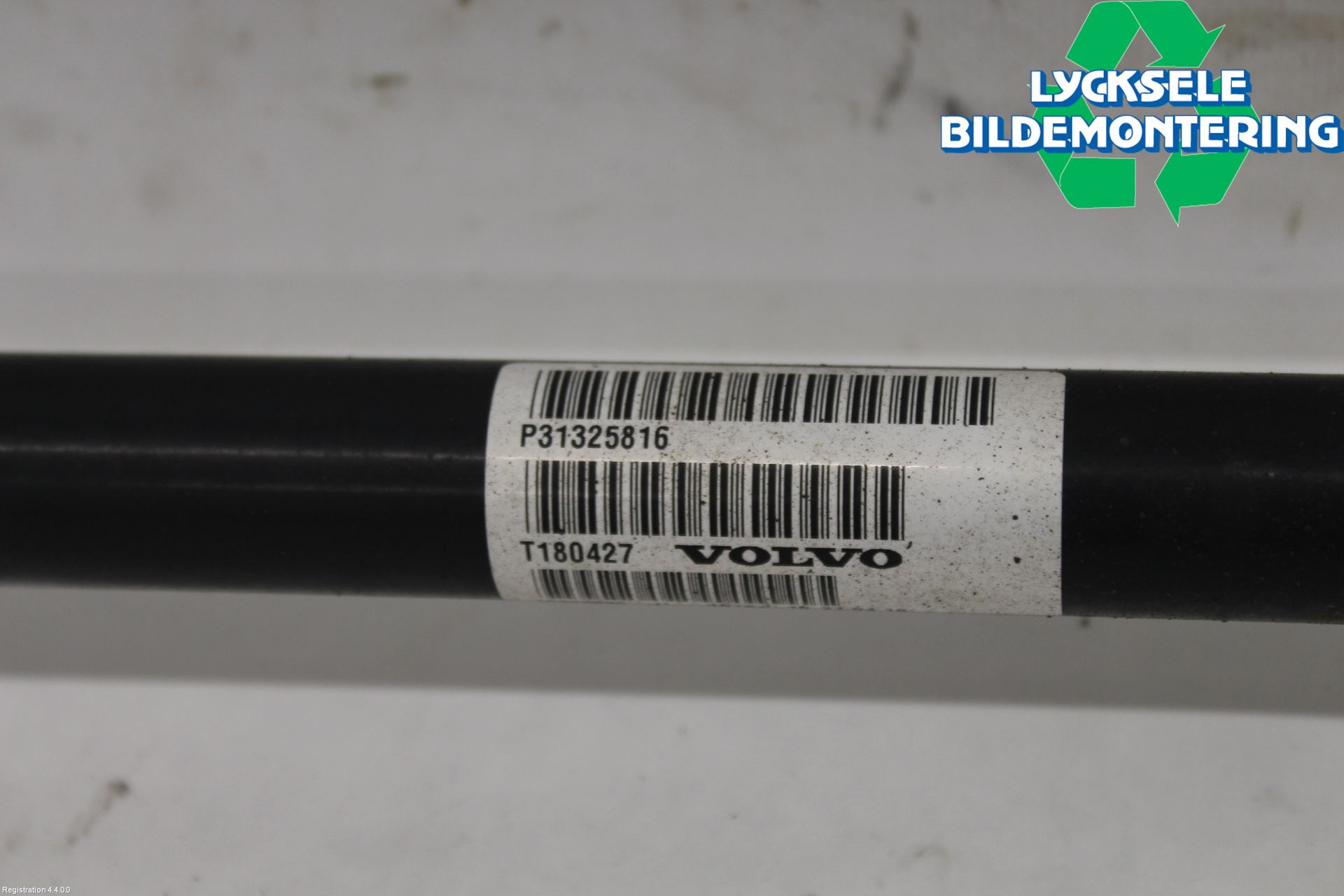 Volvo XC60 18- Drivaxel Bak Vänster