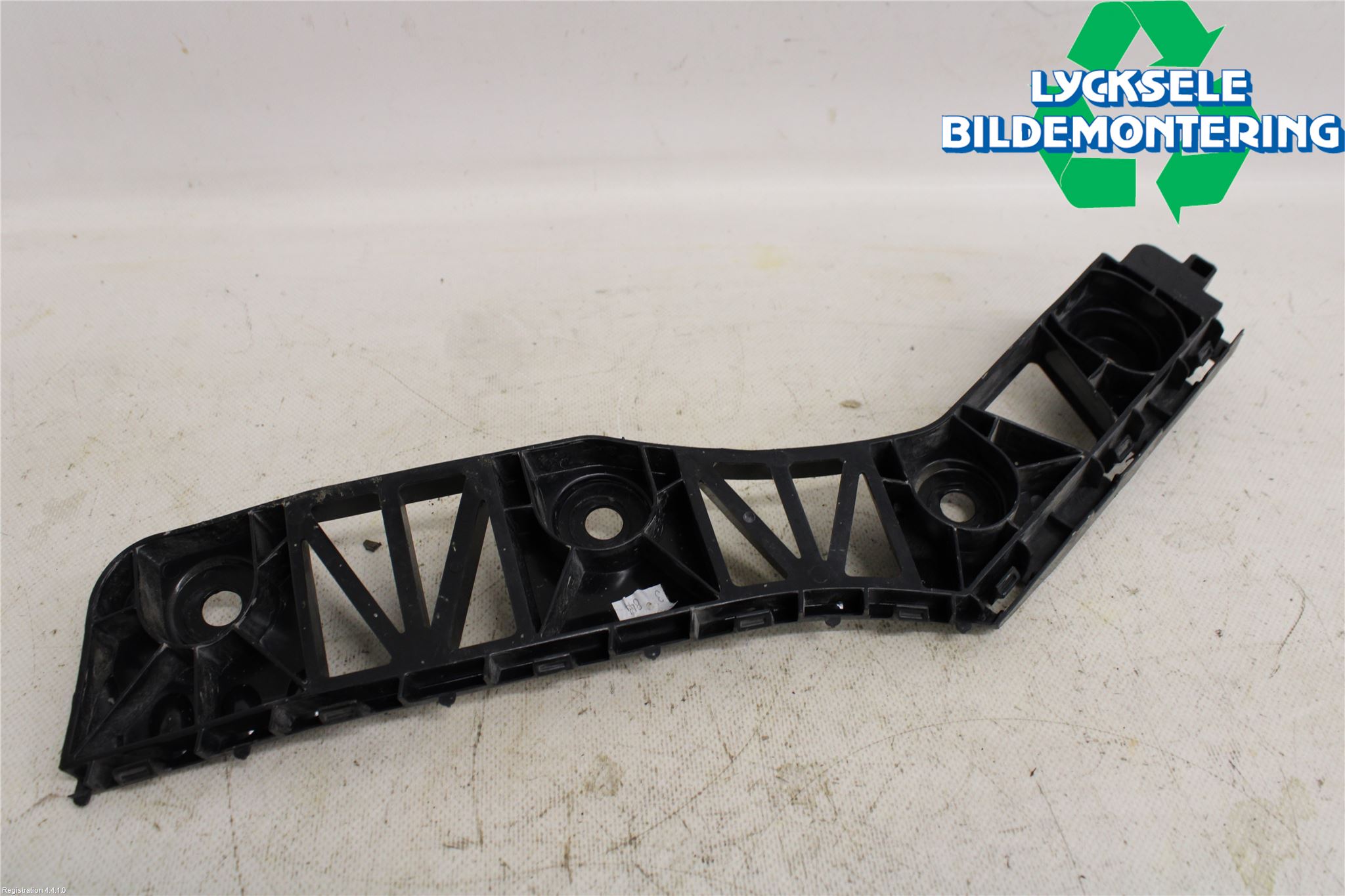 Volkswagen VW TIGUAN 16-24 Stötfångarfäste Bak Hö