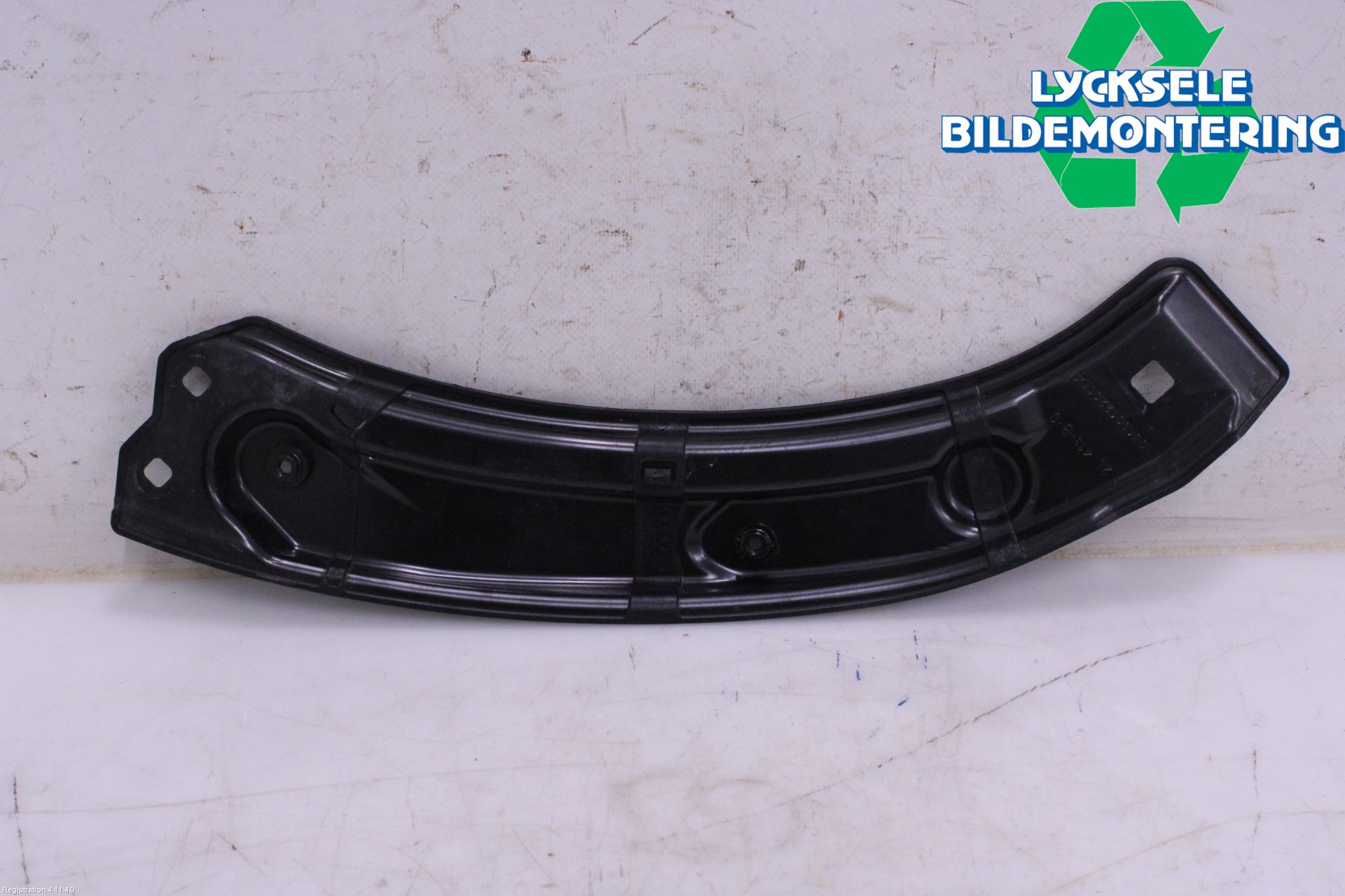 Audi Q3 8U 12-18 Frontplåt