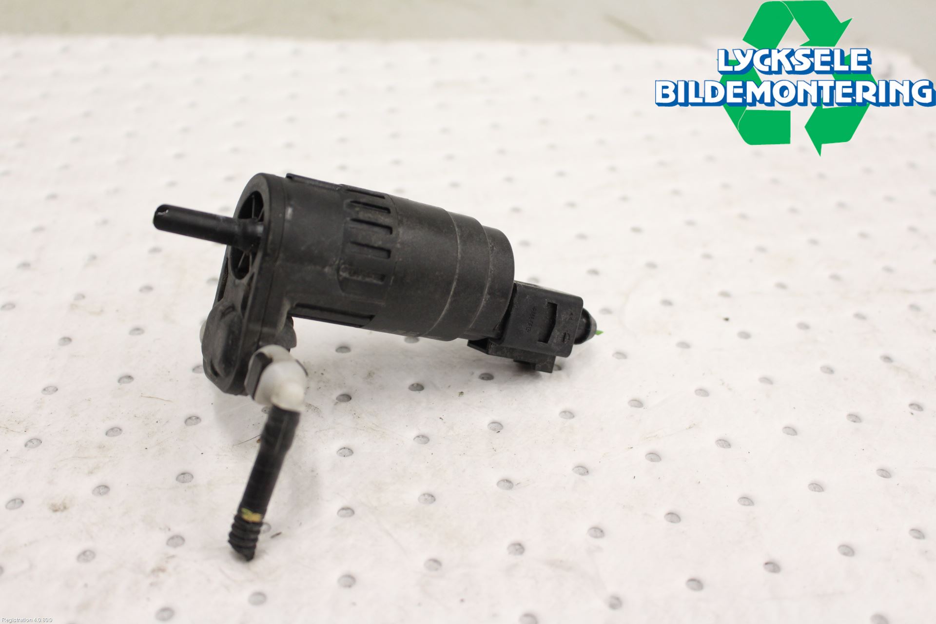 Volkswagen VW POLO VI 18->> Spolarpump Vindruta