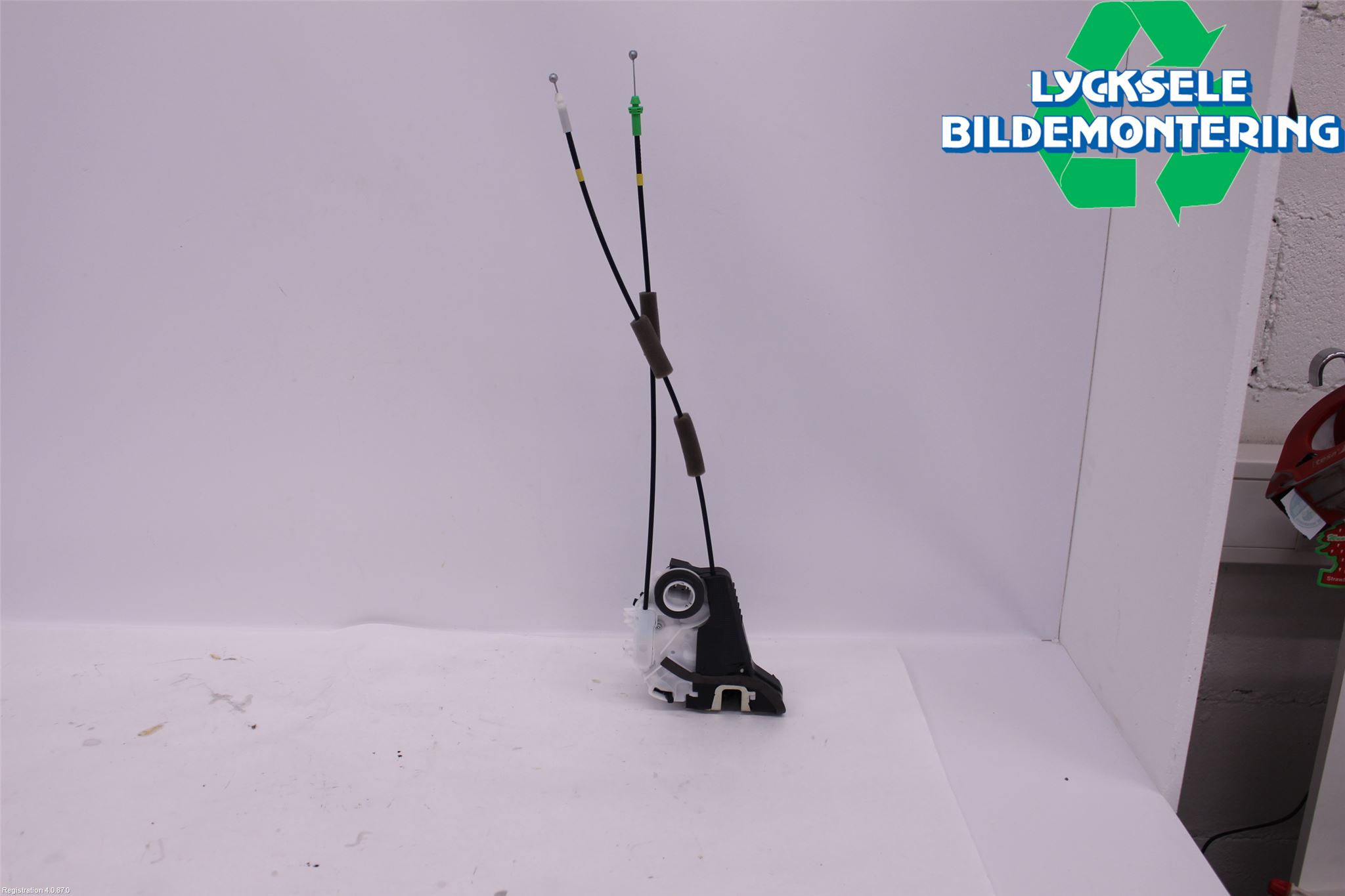 Toyota YARIS XP21 20- Låskista-Dörrlås