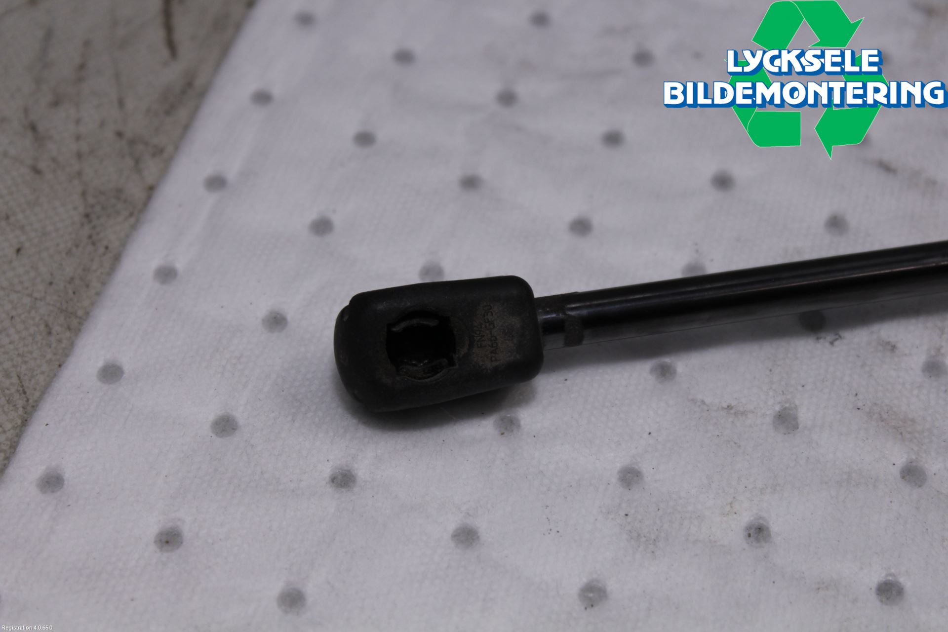 Audi A6 ALLROAD 12-18 Gasfjäder Baklucka