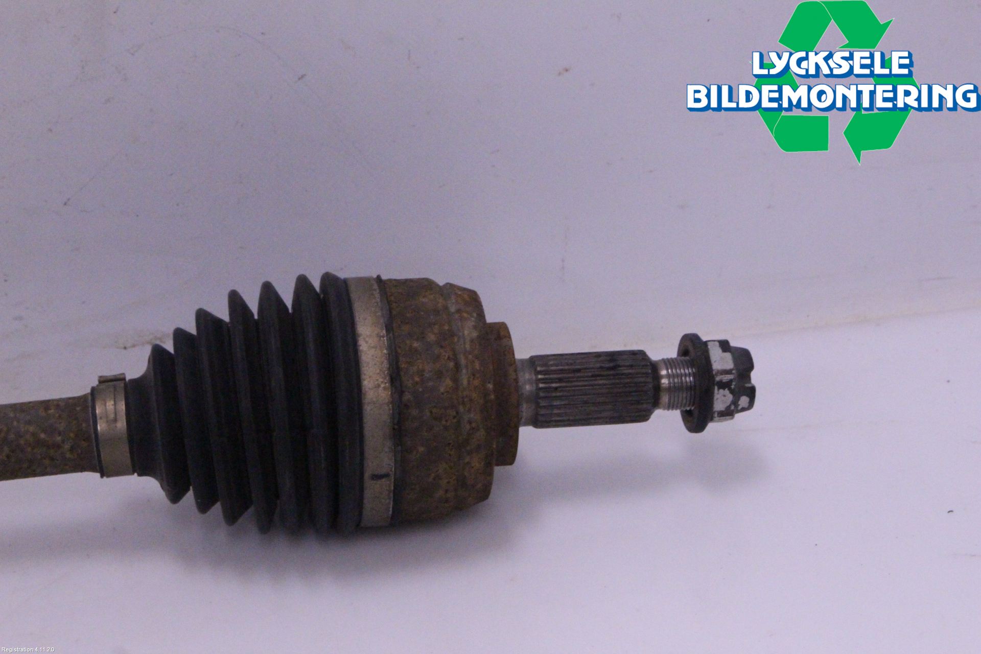 Dacia DUSTER 18-24 Drivaxel Fram Höger