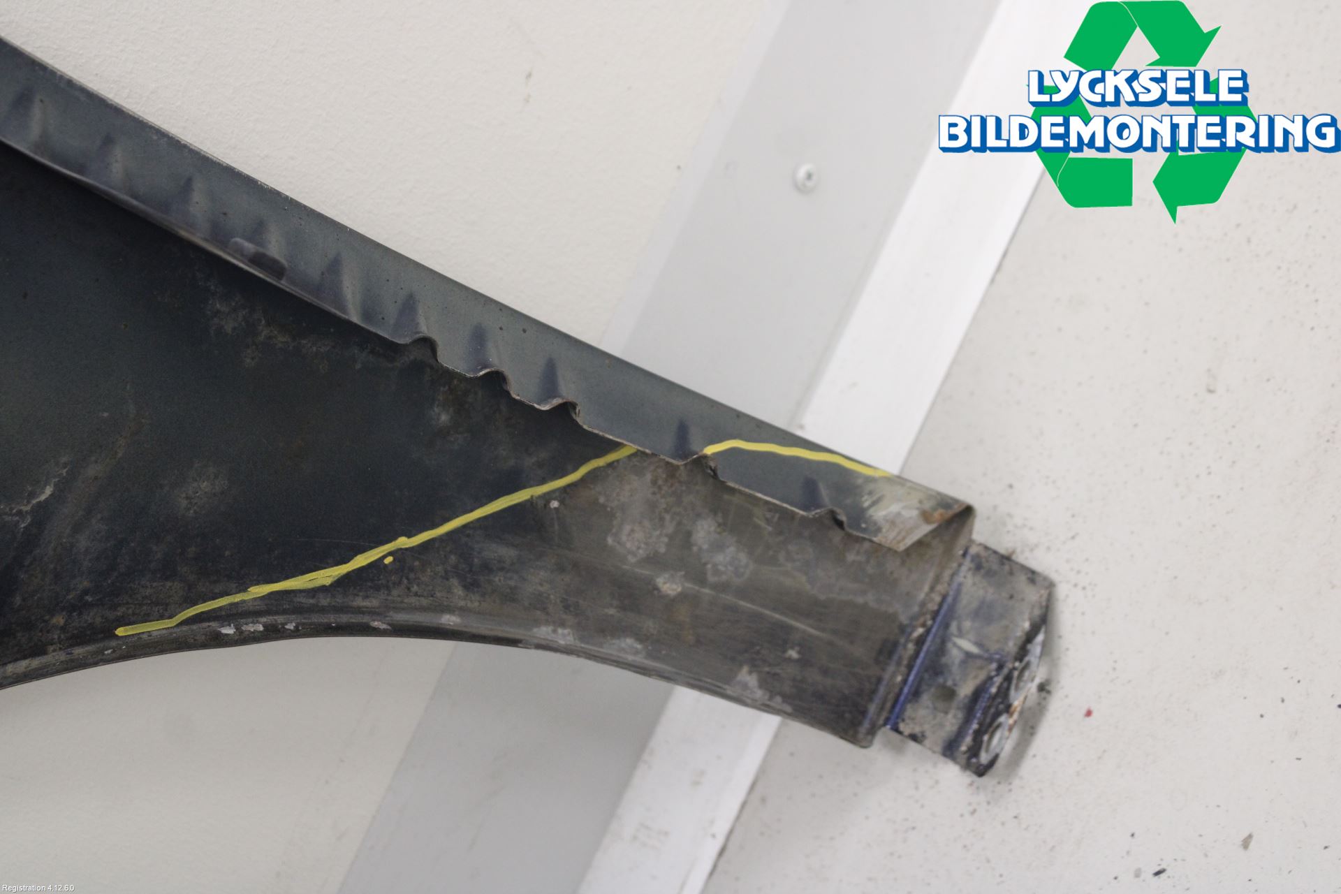 Volkswagen VW PASSAT 11-14 Skärm Fram Höger