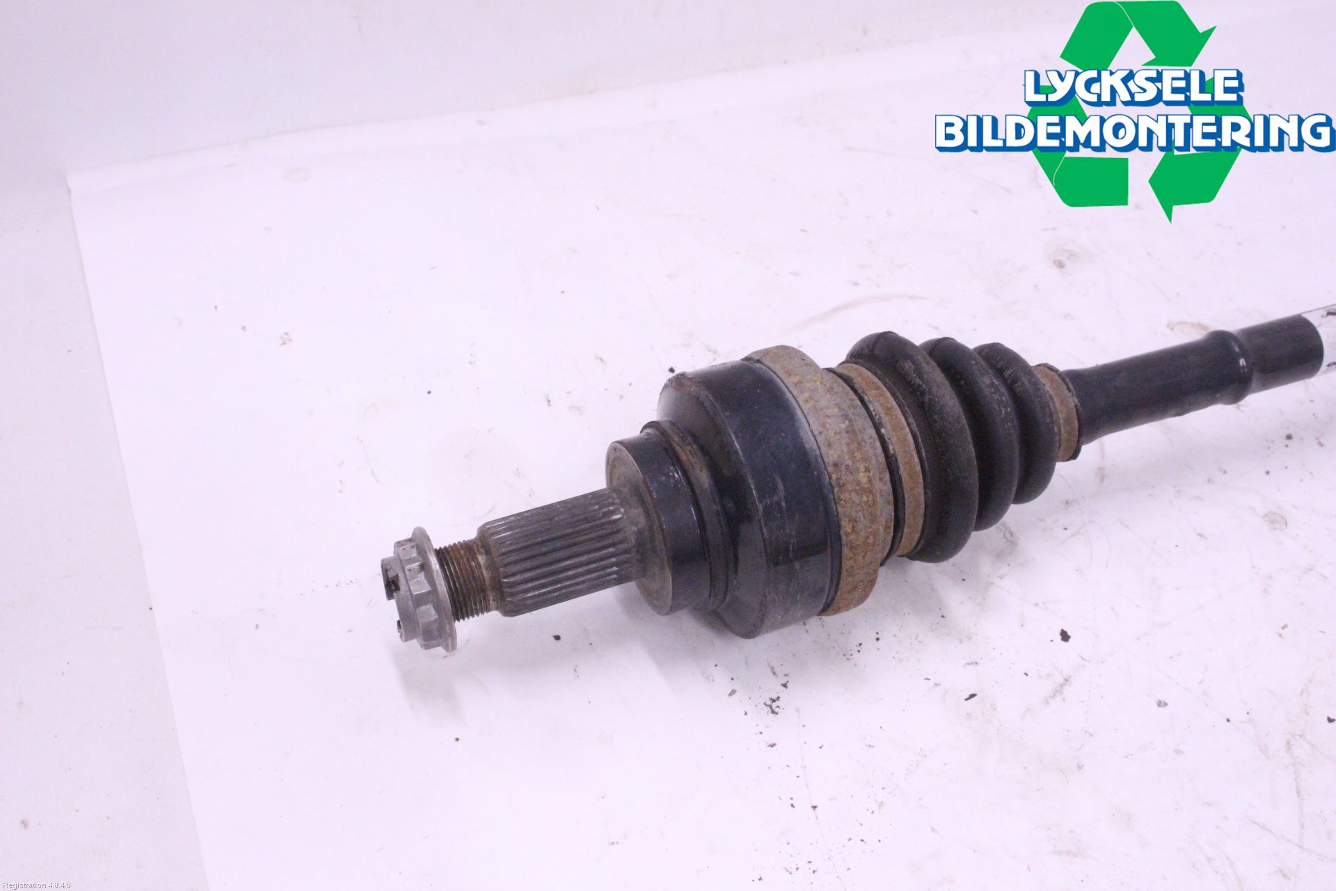 BMW 3 F30/F31/F80 12-19 Drivaxel Bak Höger