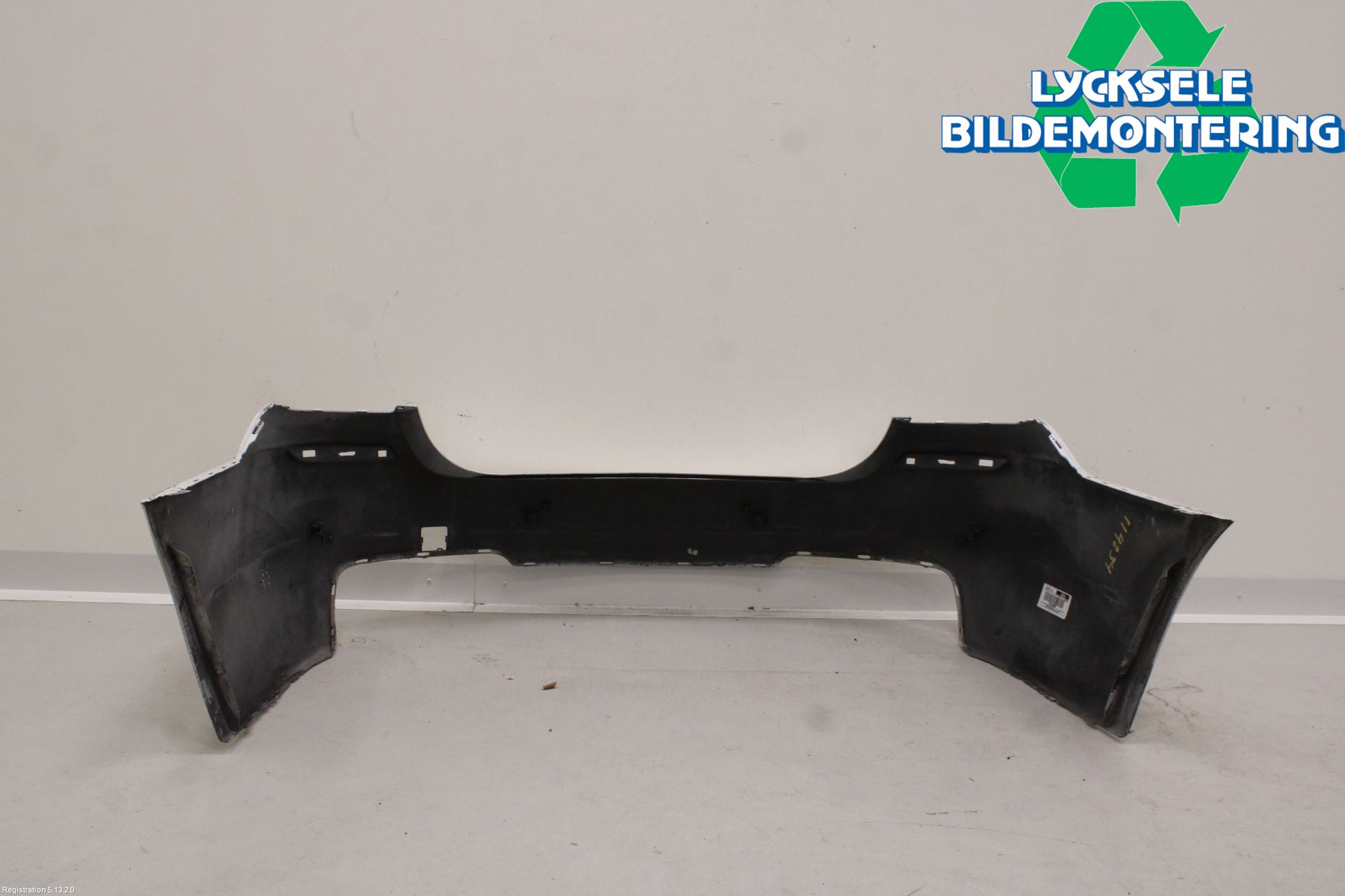 BMW 5 F10/F11/F18 09-17 Stötfångarbeklädnad Bak