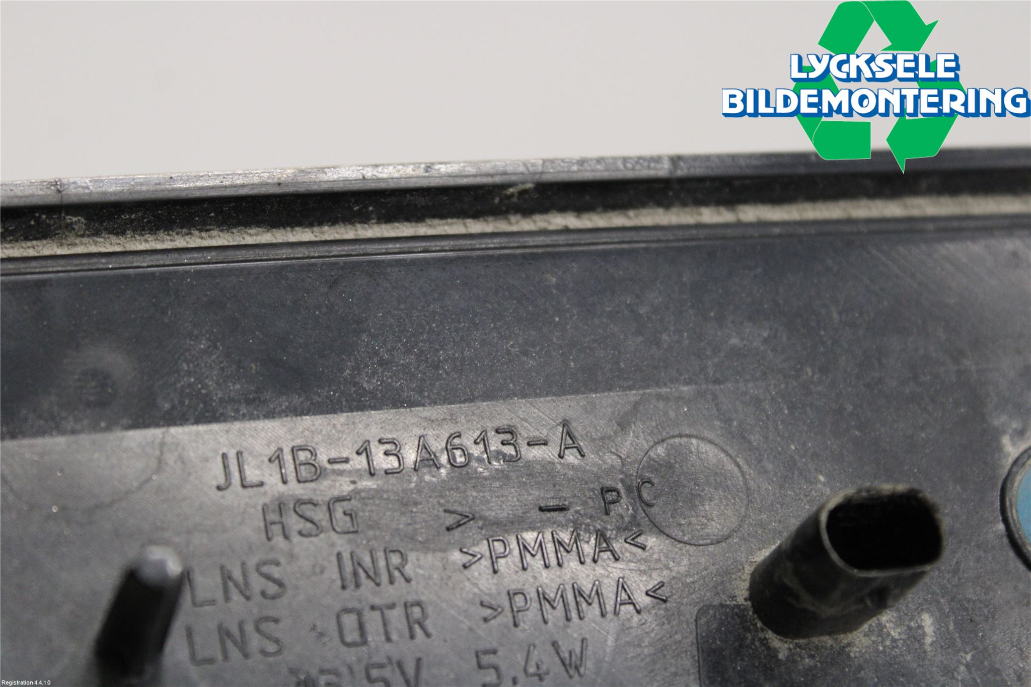 Ford EXPLORER 93-23 Bromsljus Bakruta