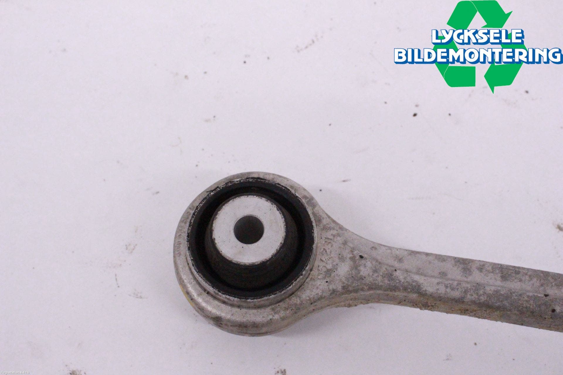 Audi A4/S4 B9 20- Bärarm Fram Övre Hö