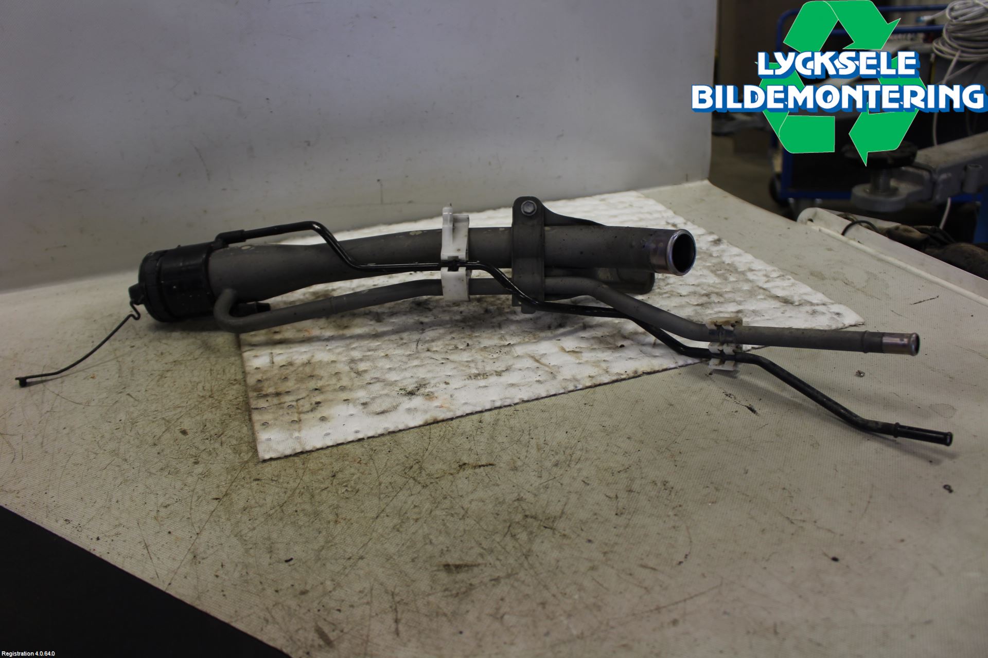 Toyota HILUX 16- Bränslepåfyllnrör-Slang